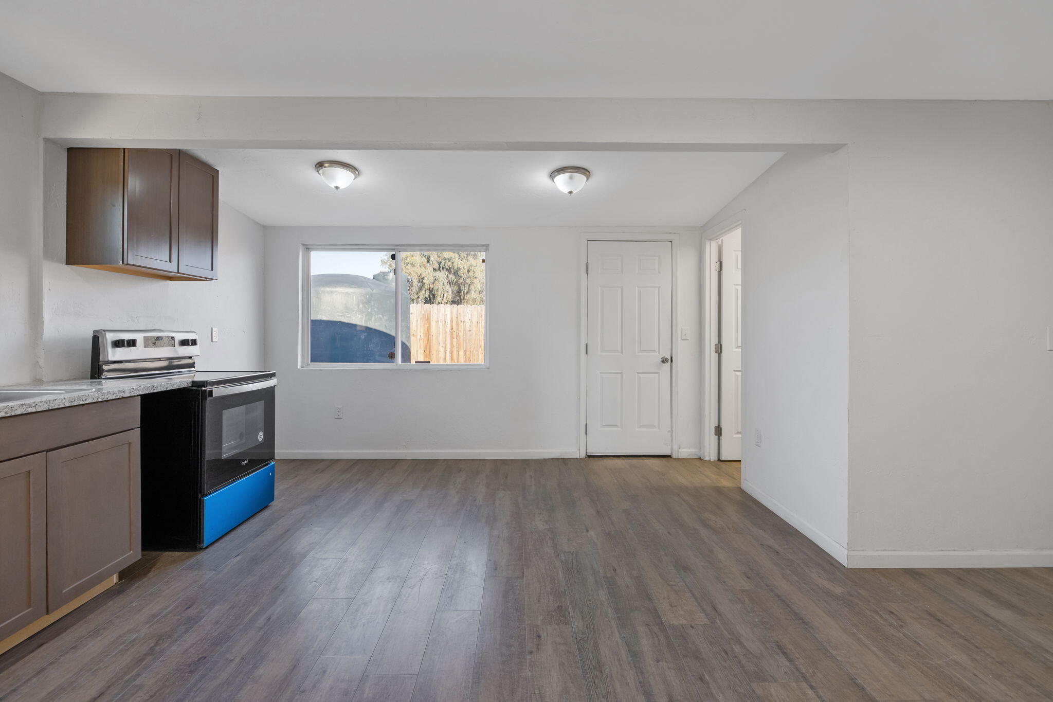 9893 Vista Ave, Hanford, CA 93230