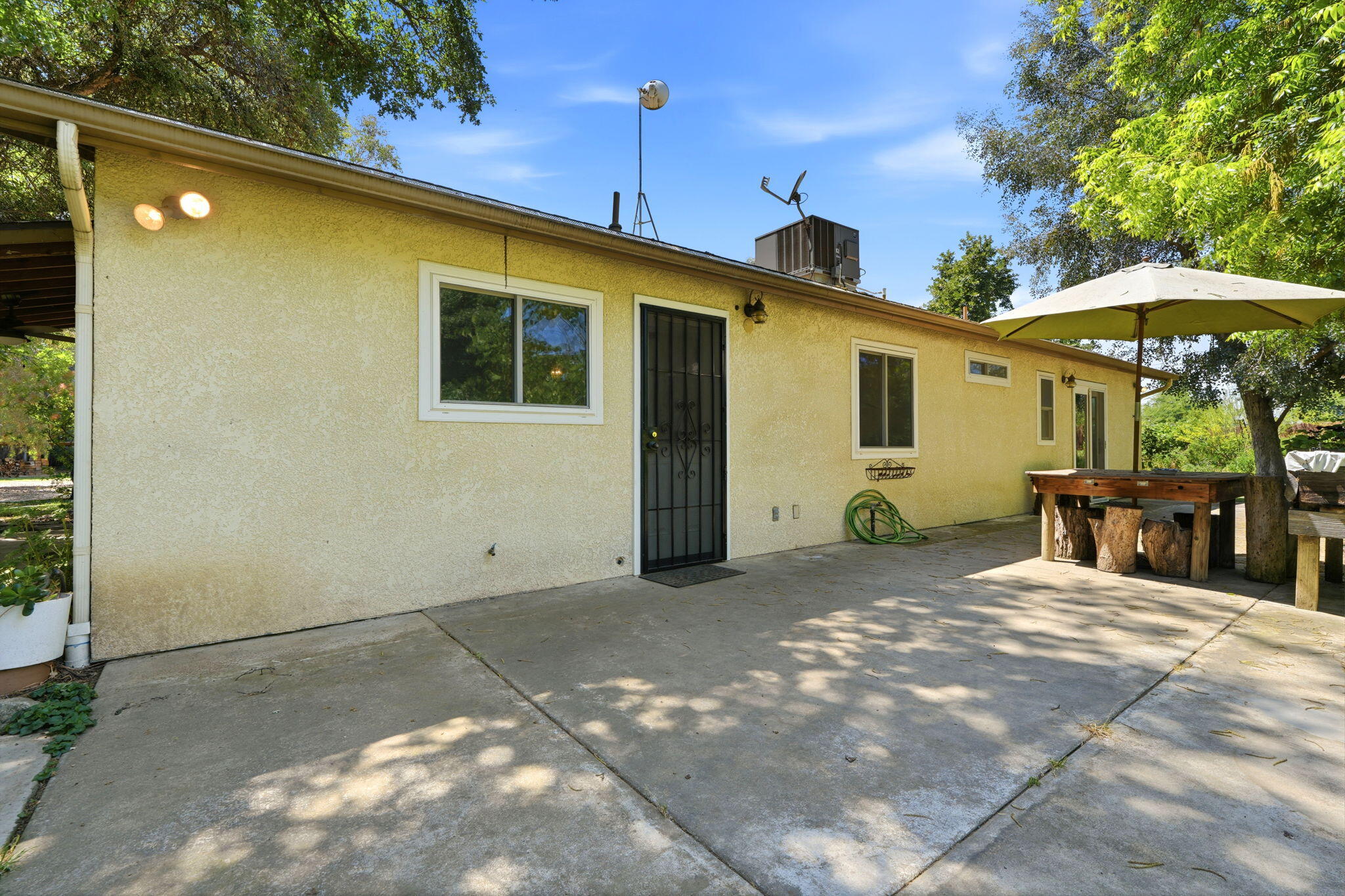 12470 Hacienda Ave, Visalia, CA 93291