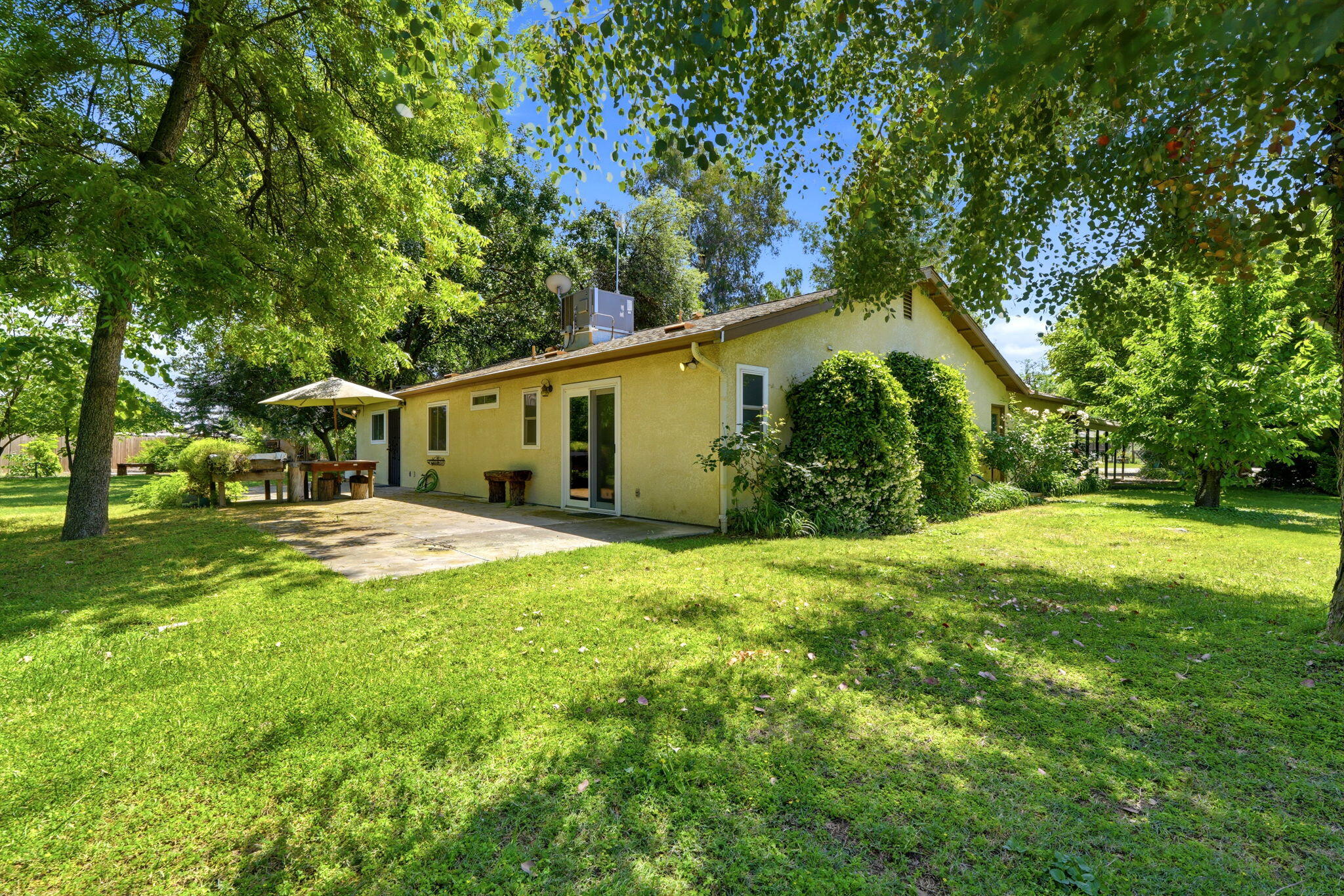 12470 Hacienda Ave, Visalia, CA 93291