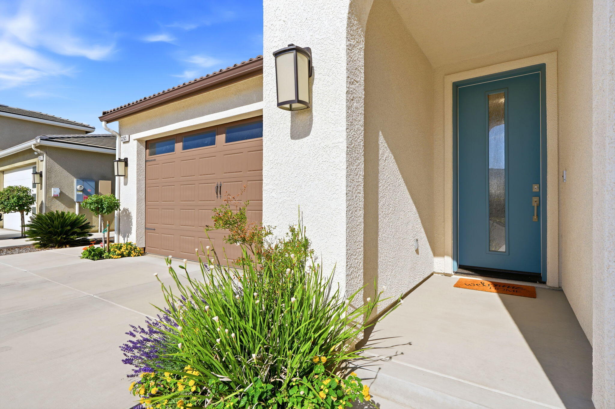 3245 Las Rosas Ave, Clovis, CA 93619