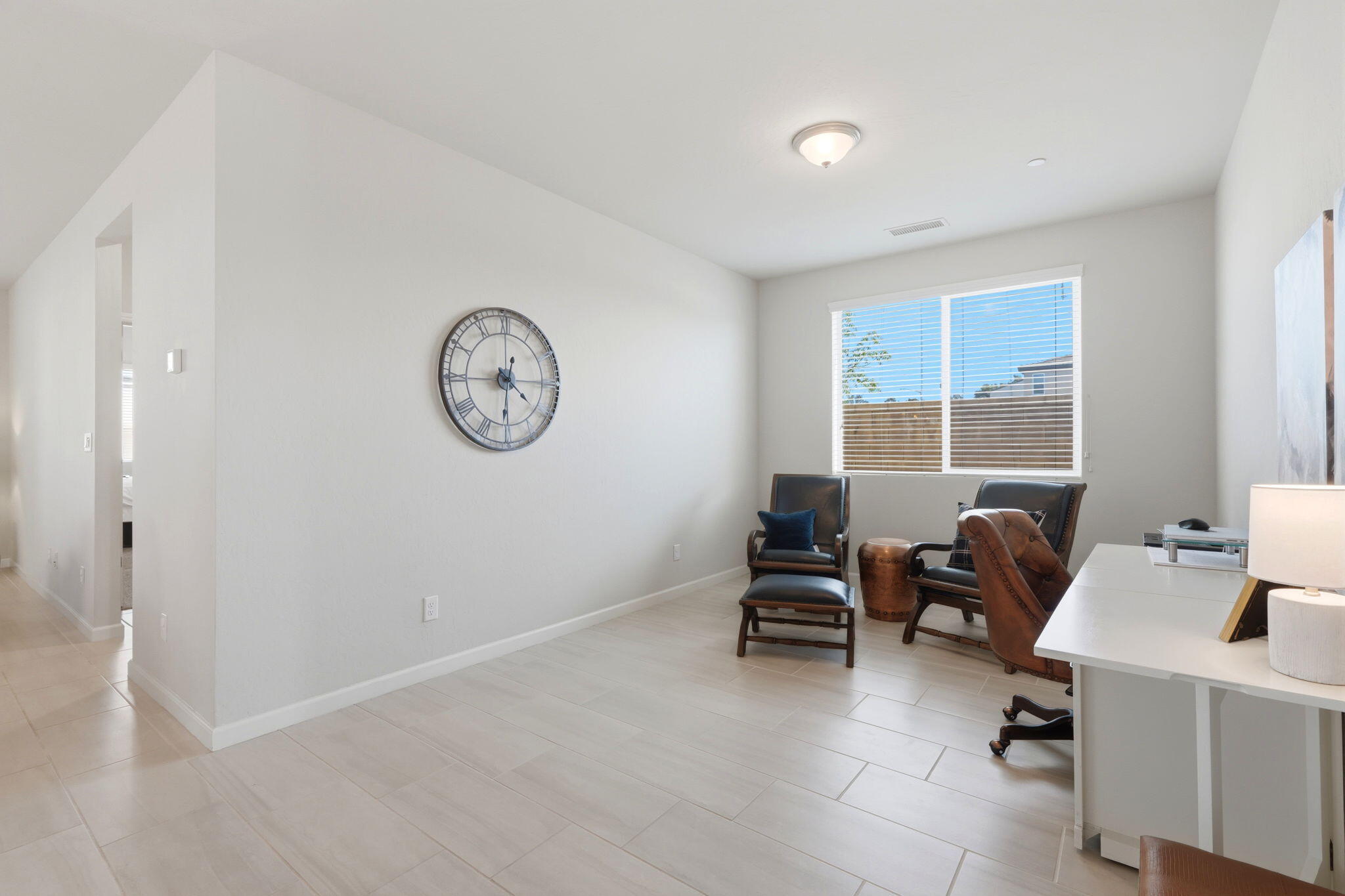 3245 Las Rosas Ave, Clovis, CA 93619