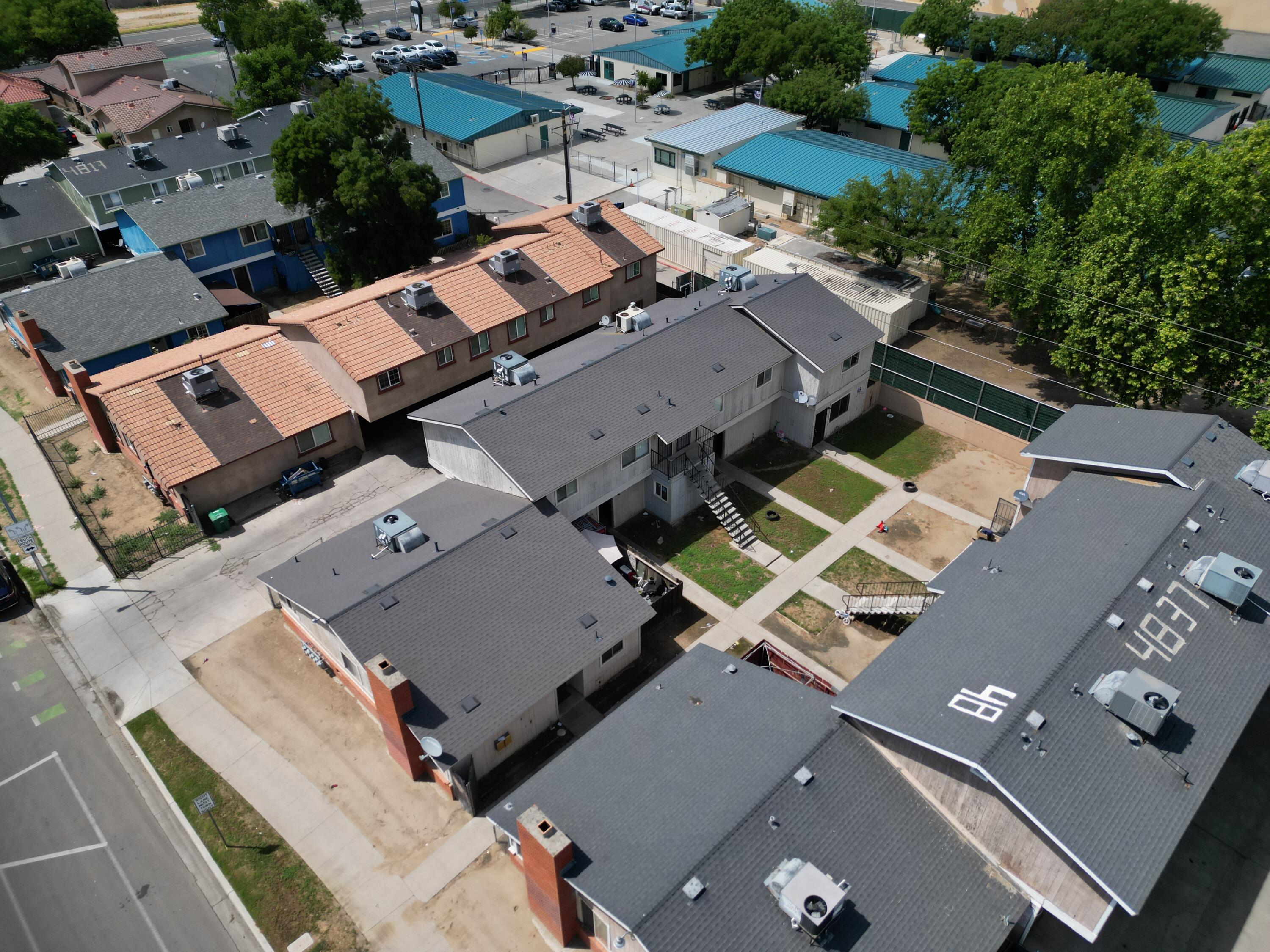 4833 E Lane Ave, Fresno, CA 93727
