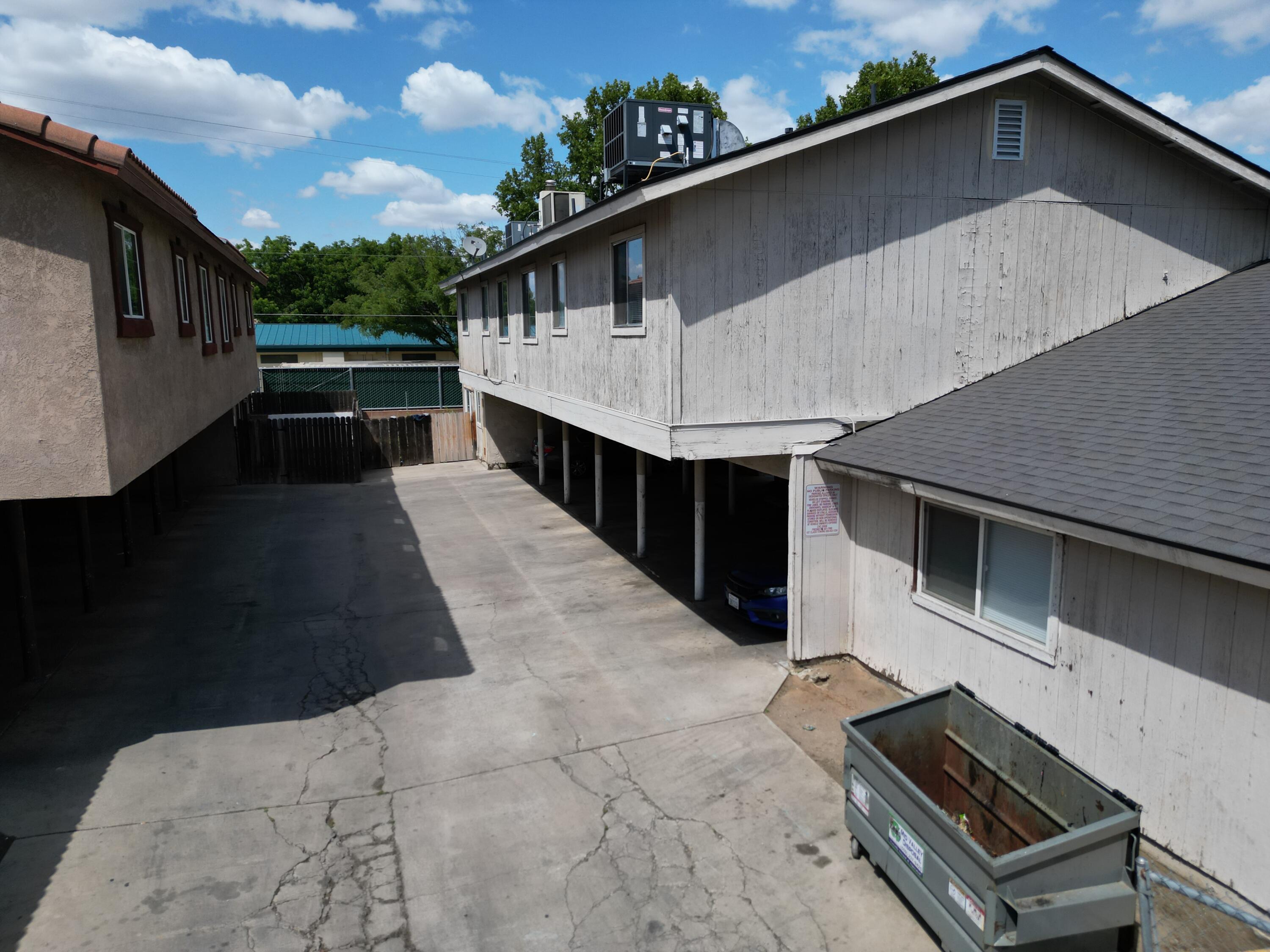 4833 E Lane Ave, Fresno, CA 93727