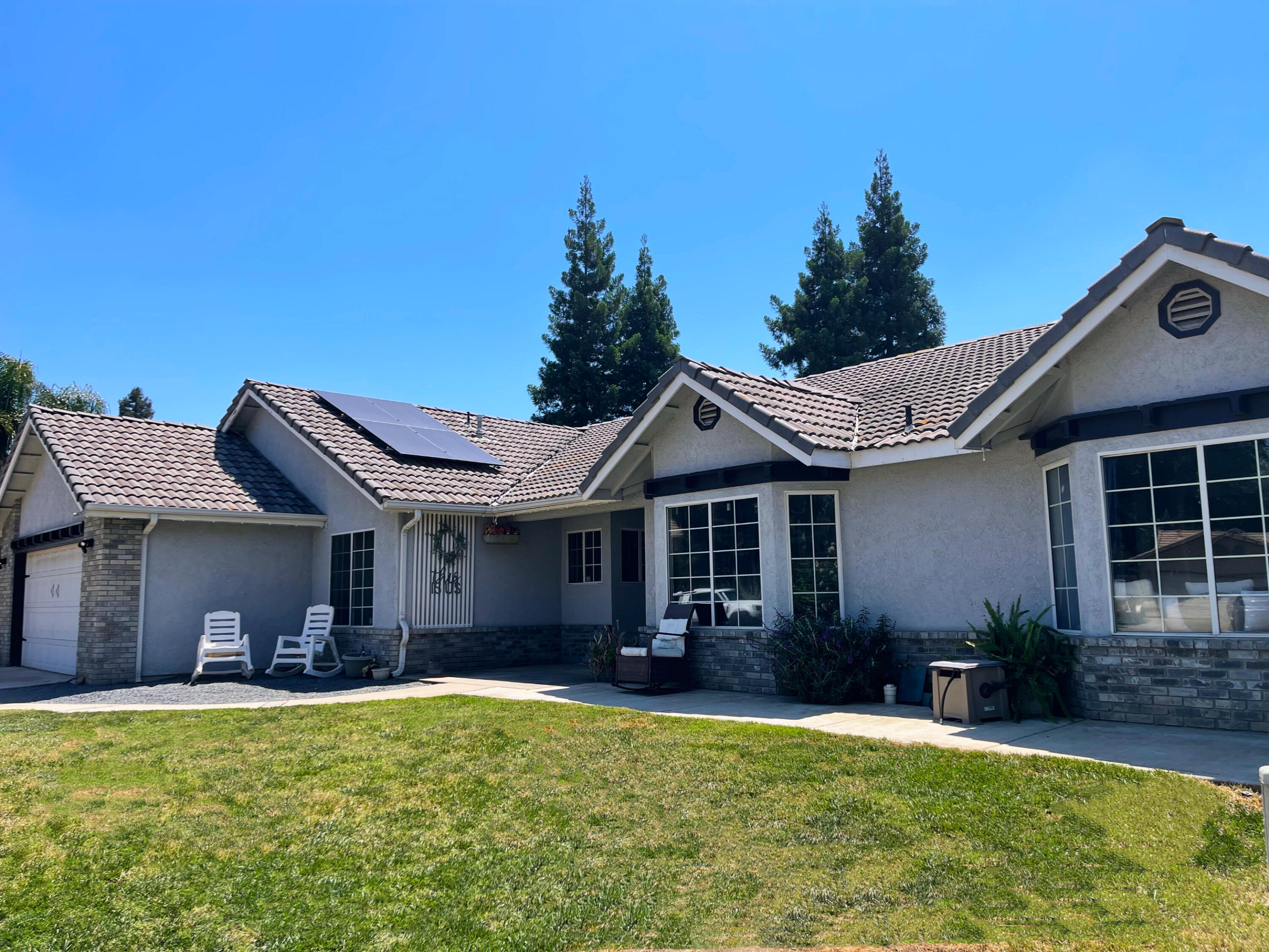 2341 E Four Creeks Ct, Visalia, CA 93292