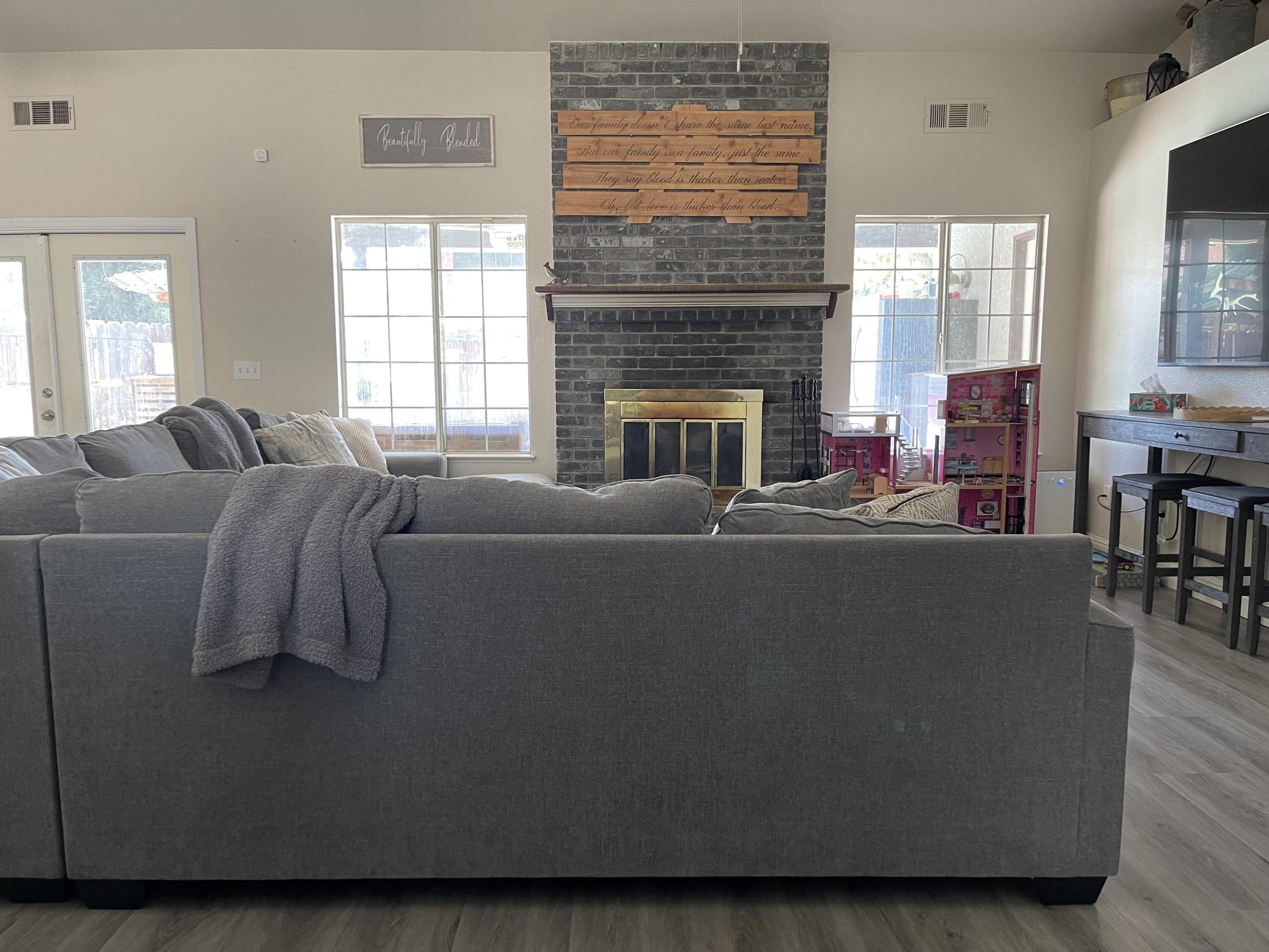2341 E Four Creeks Ct, Visalia, CA 93292