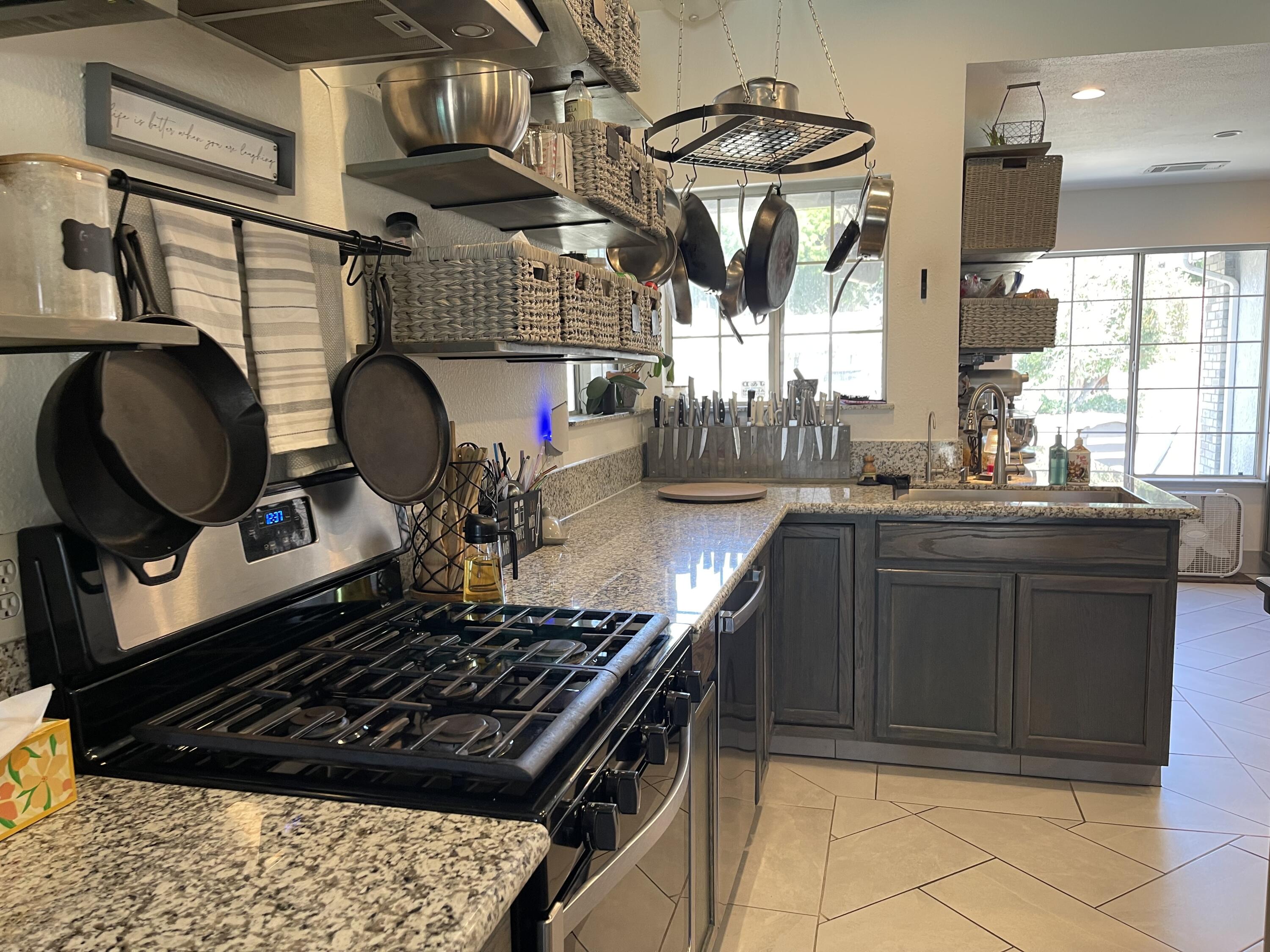 2341 E Four Creeks Ct, Visalia, CA 93292
