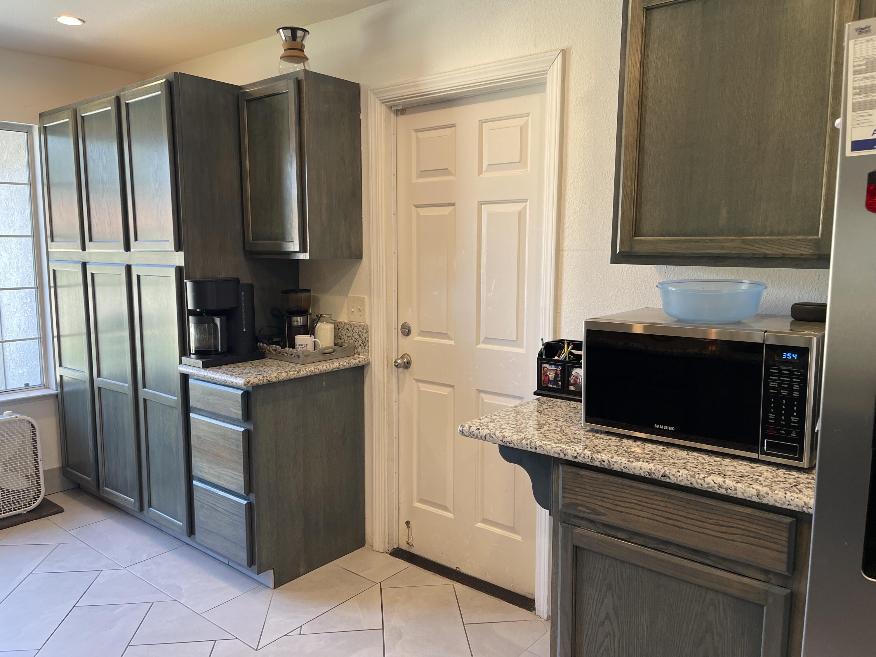 2341 E Four Creeks Ct, Visalia, CA 93292