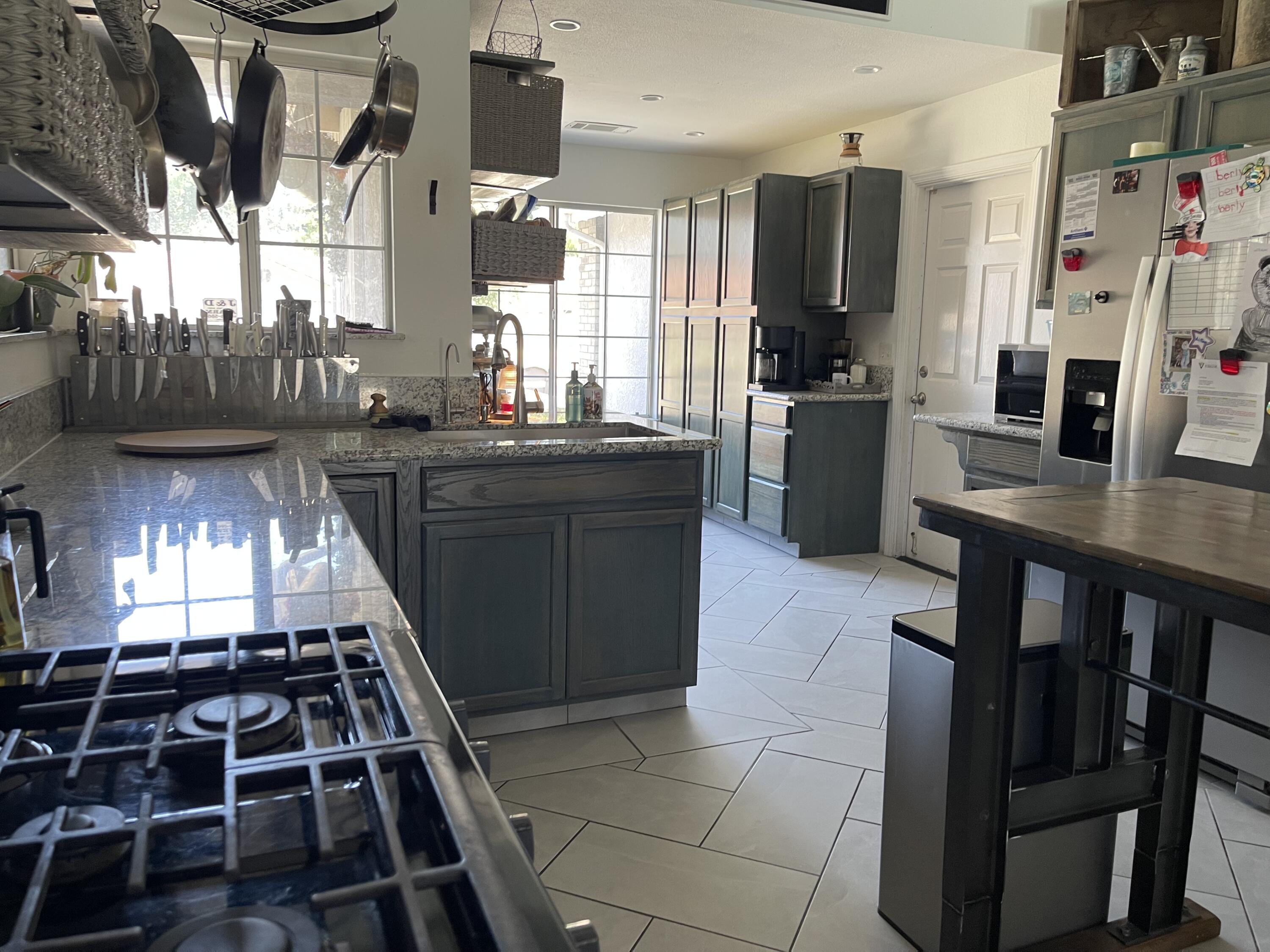 2341 E Four Creeks Ct, Visalia, CA 93292
