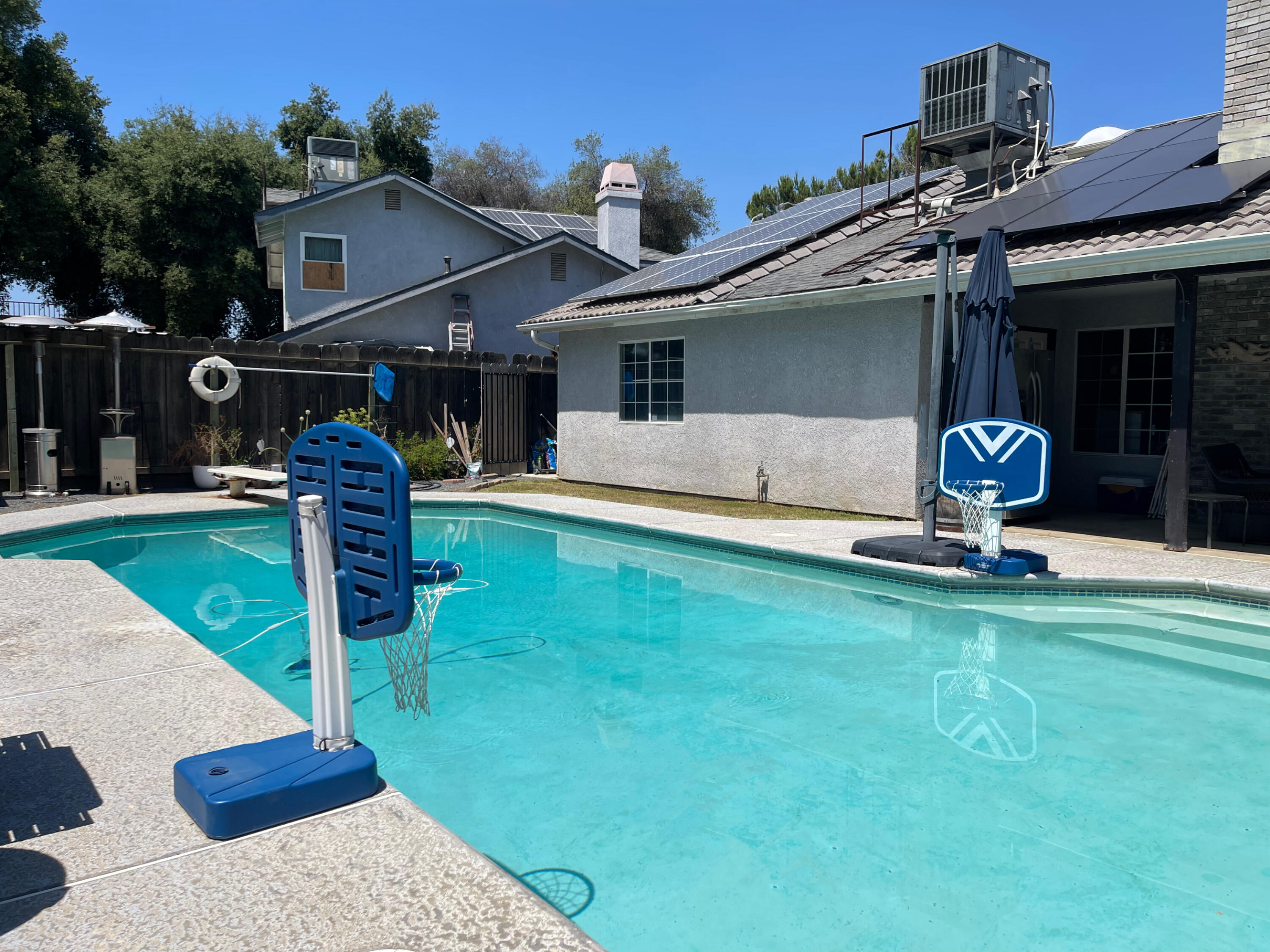 2341 E Four Creeks Ct, Visalia, CA 93292