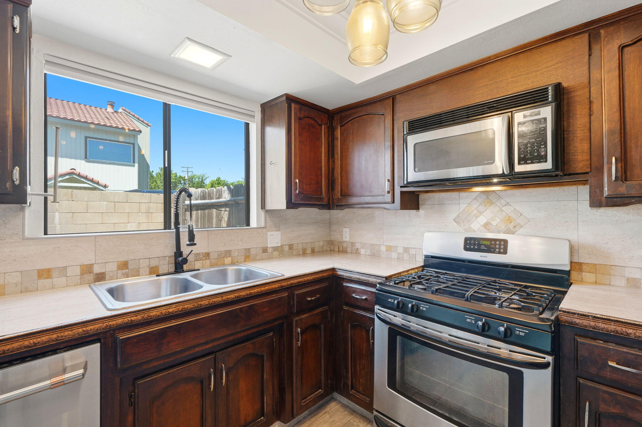 361 N Capitola Ct ##2, Porterville, CA 93257