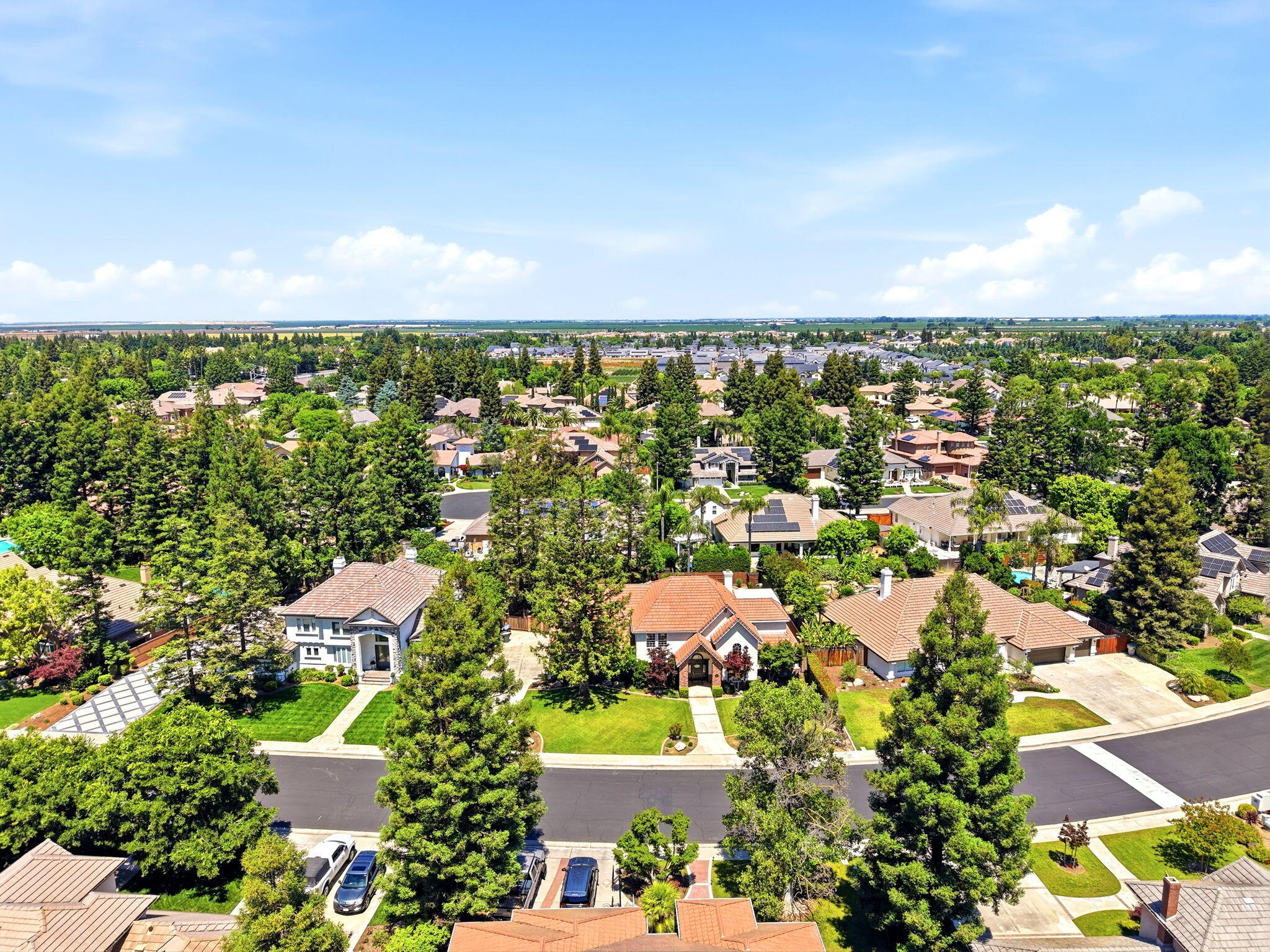 5036 Lakewood Dr, Visalia, CA 93291