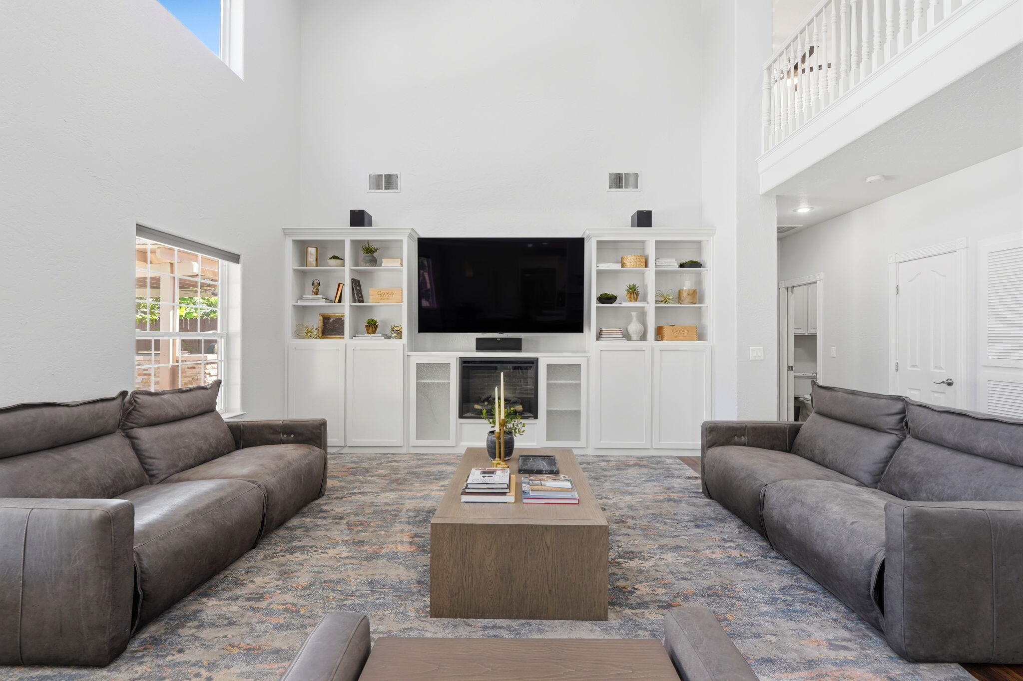 5036 Lakewood Dr, Visalia, CA 93291