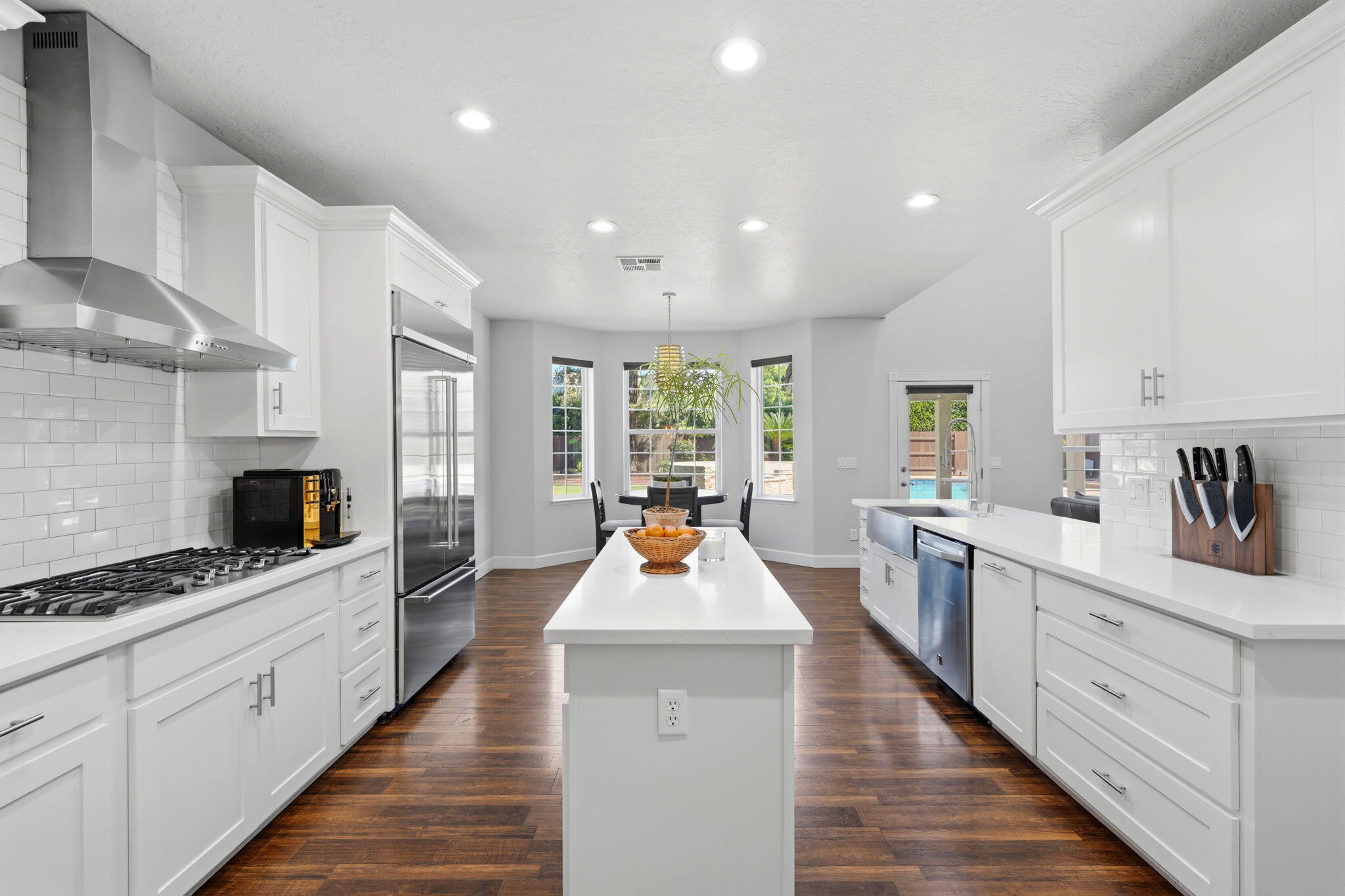 5036 Lakewood Dr, Visalia, CA 93291