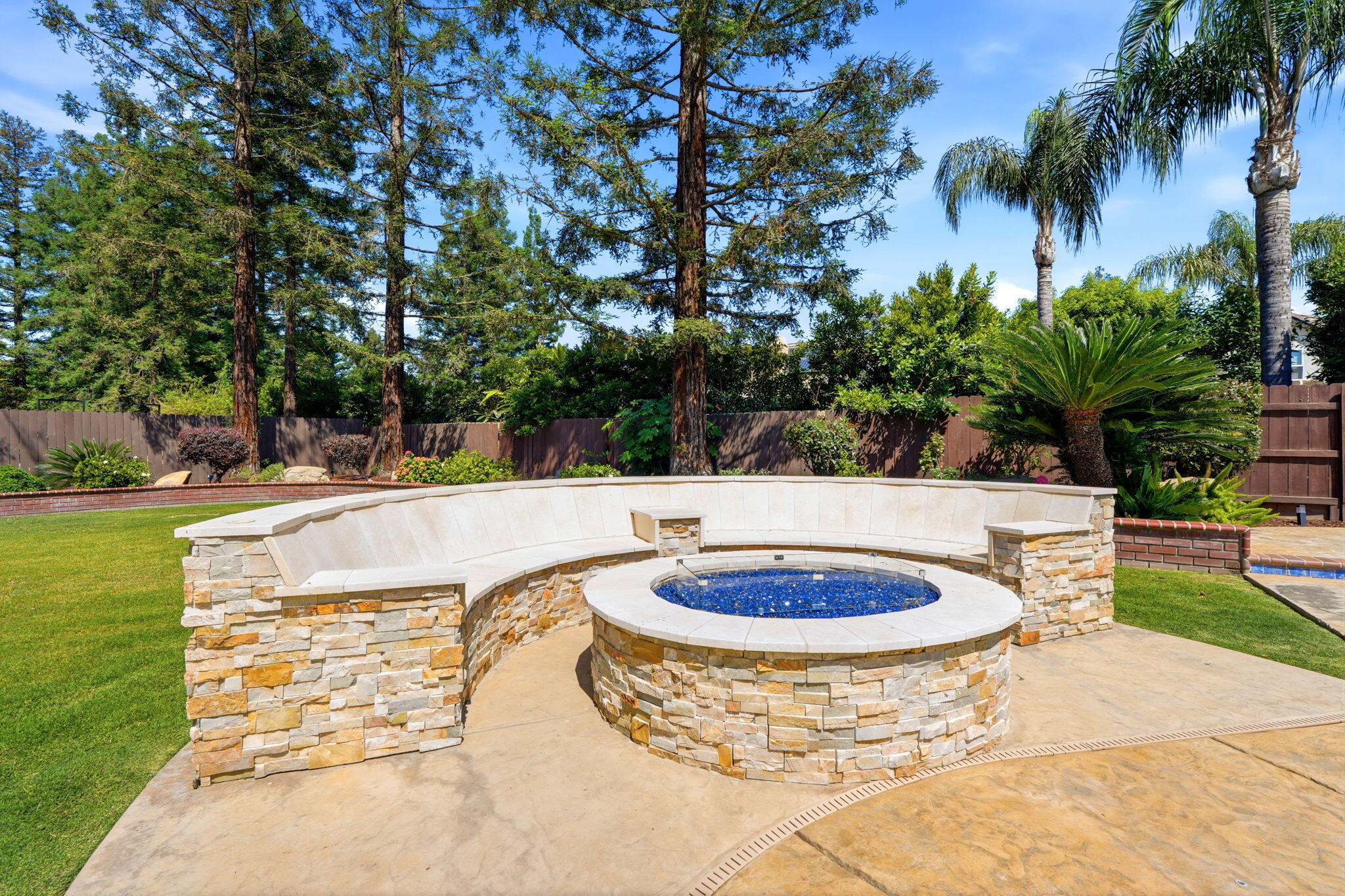 5036 Lakewood Dr, Visalia, CA 93291