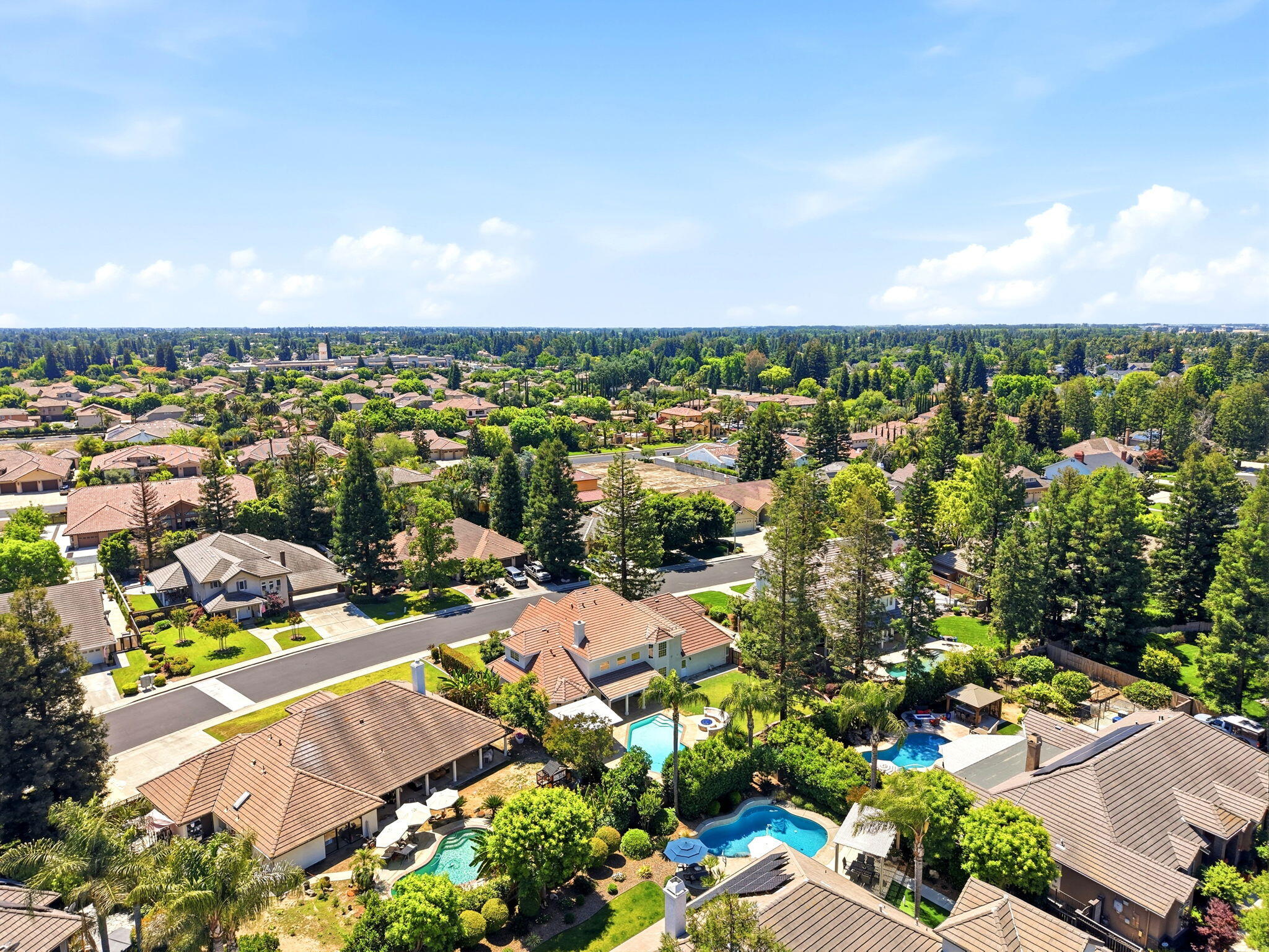 5036 Lakewood Dr, Visalia, CA 93291