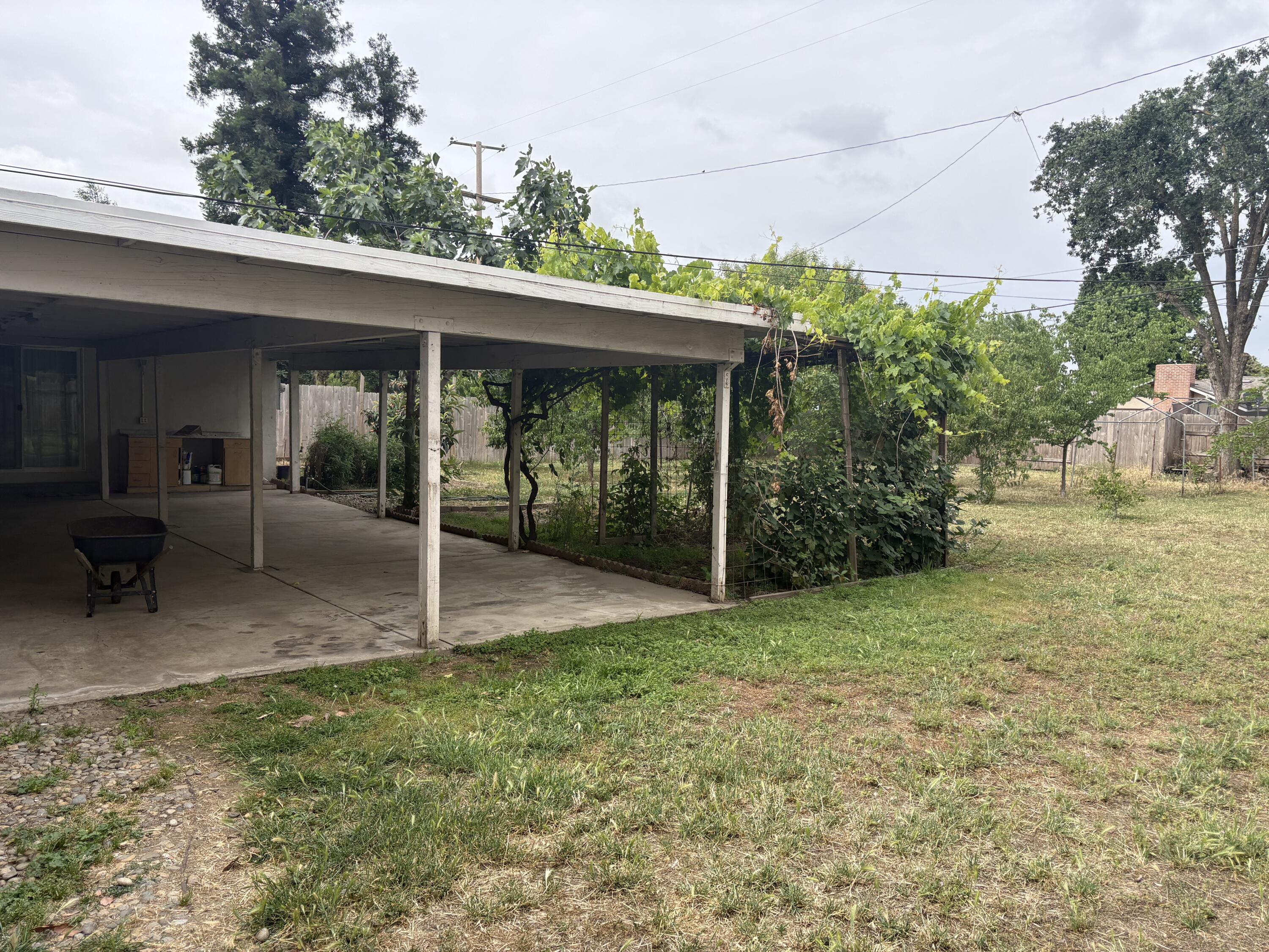 507 S Linda Vista St, Visalia, CA 93277