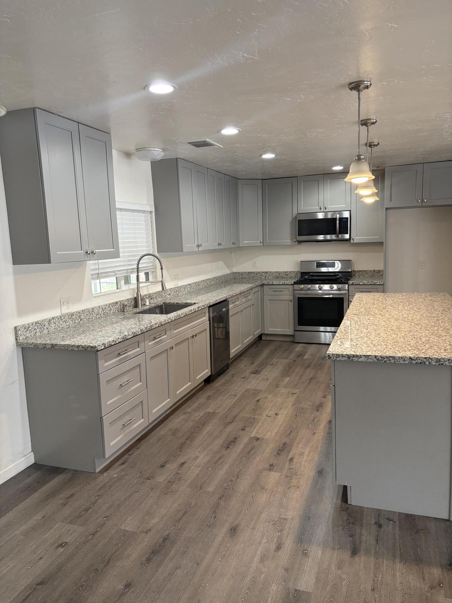 507 S Linda Vista St, Visalia, CA 93277