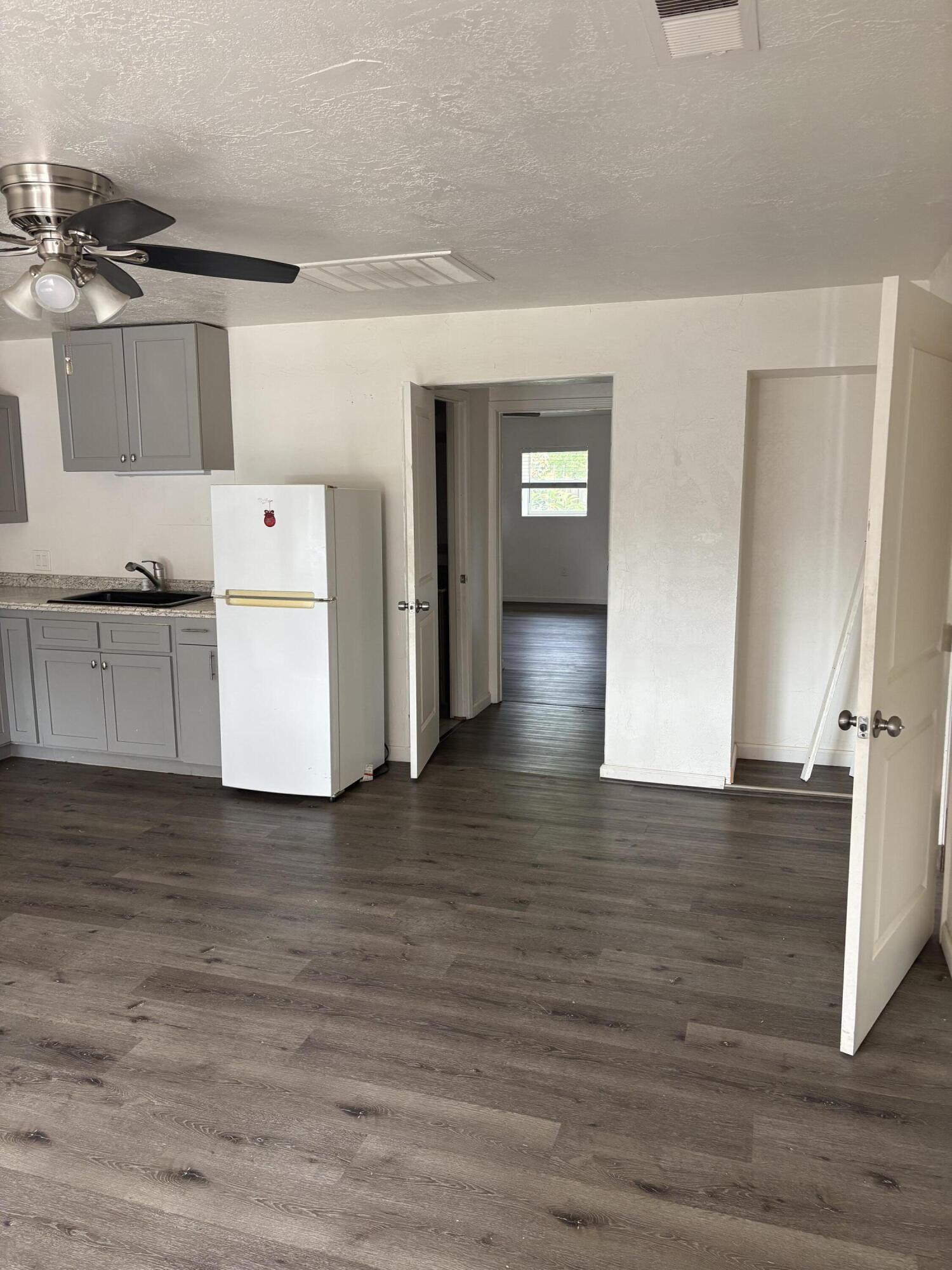 507 S Linda Vista St, Visalia, CA 93277
