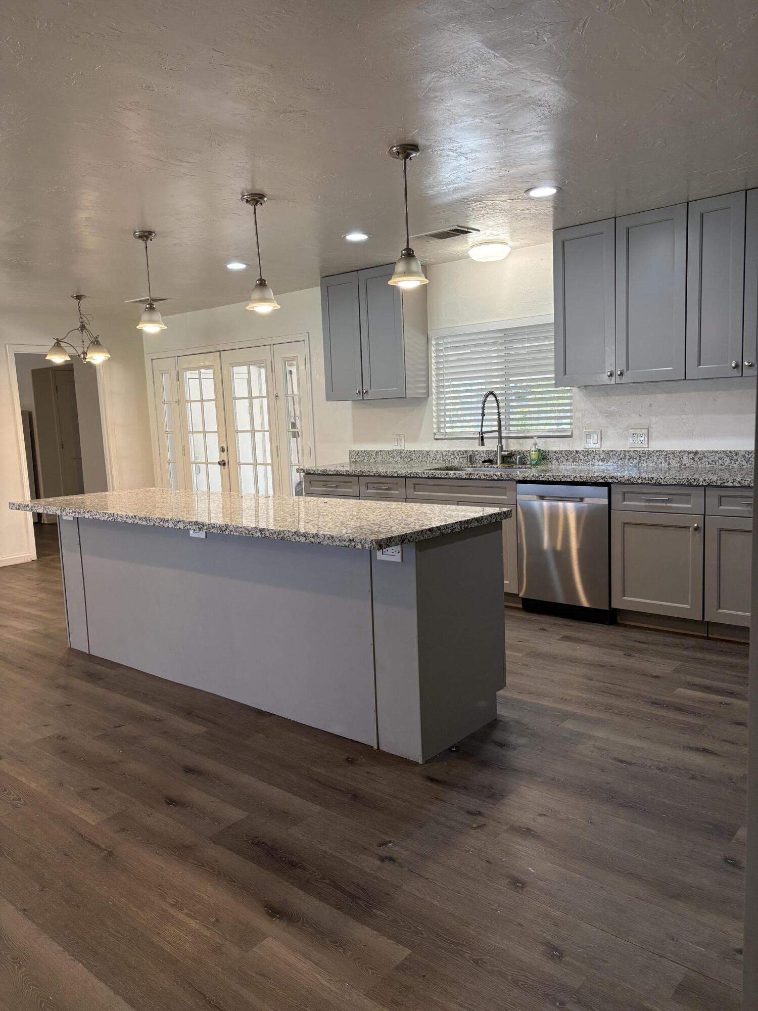 507 S Linda Vista St, Visalia, CA 93277