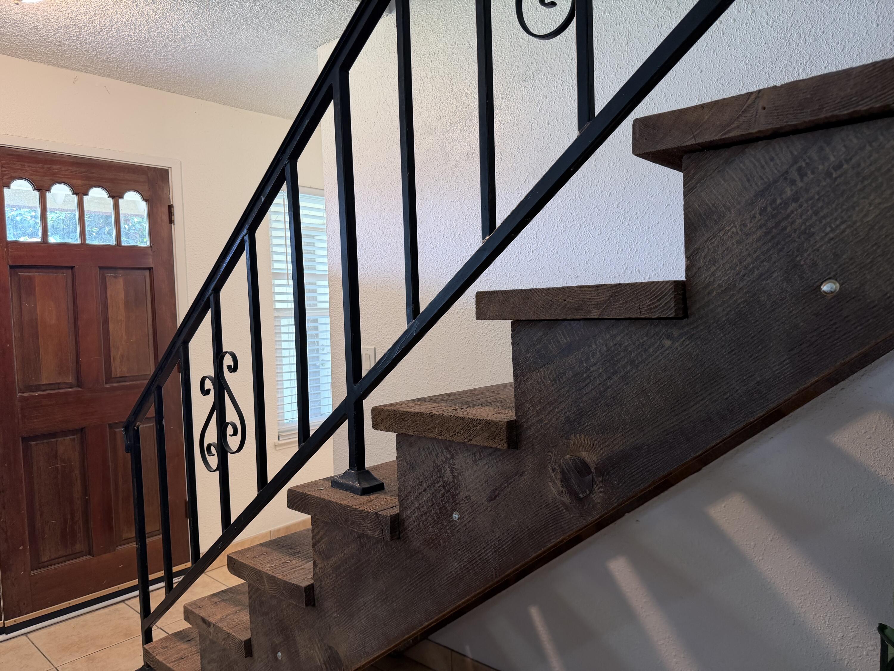 331 S Lotas St, Porterville, CA 93257