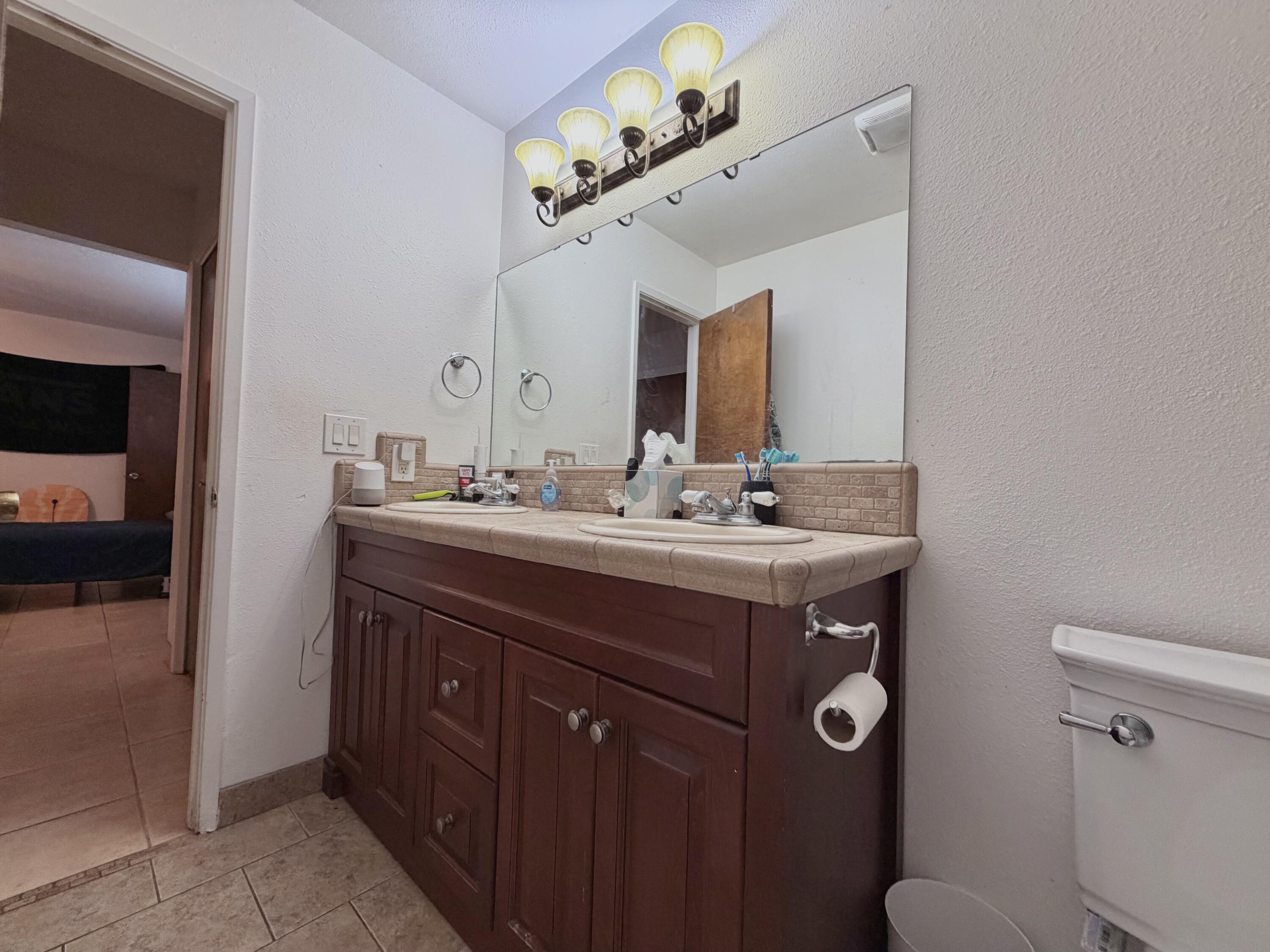 331 S Lotas St, Porterville, CA 93257