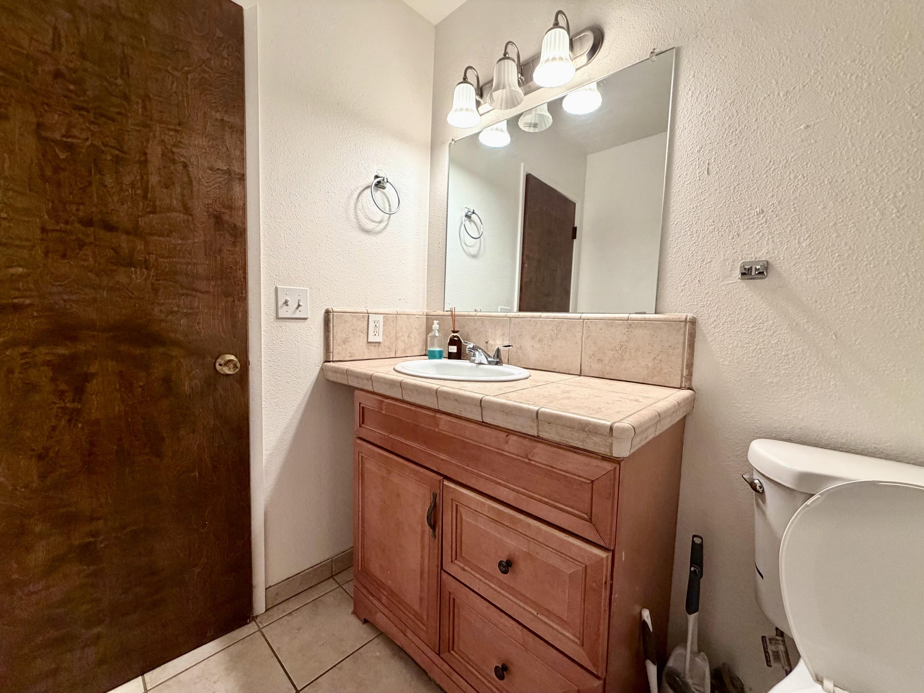 331 S Lotas St, Porterville, CA 93257