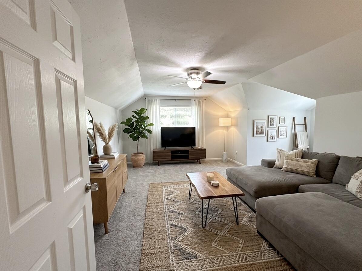 331 S Lotas St, Porterville, CA 93257