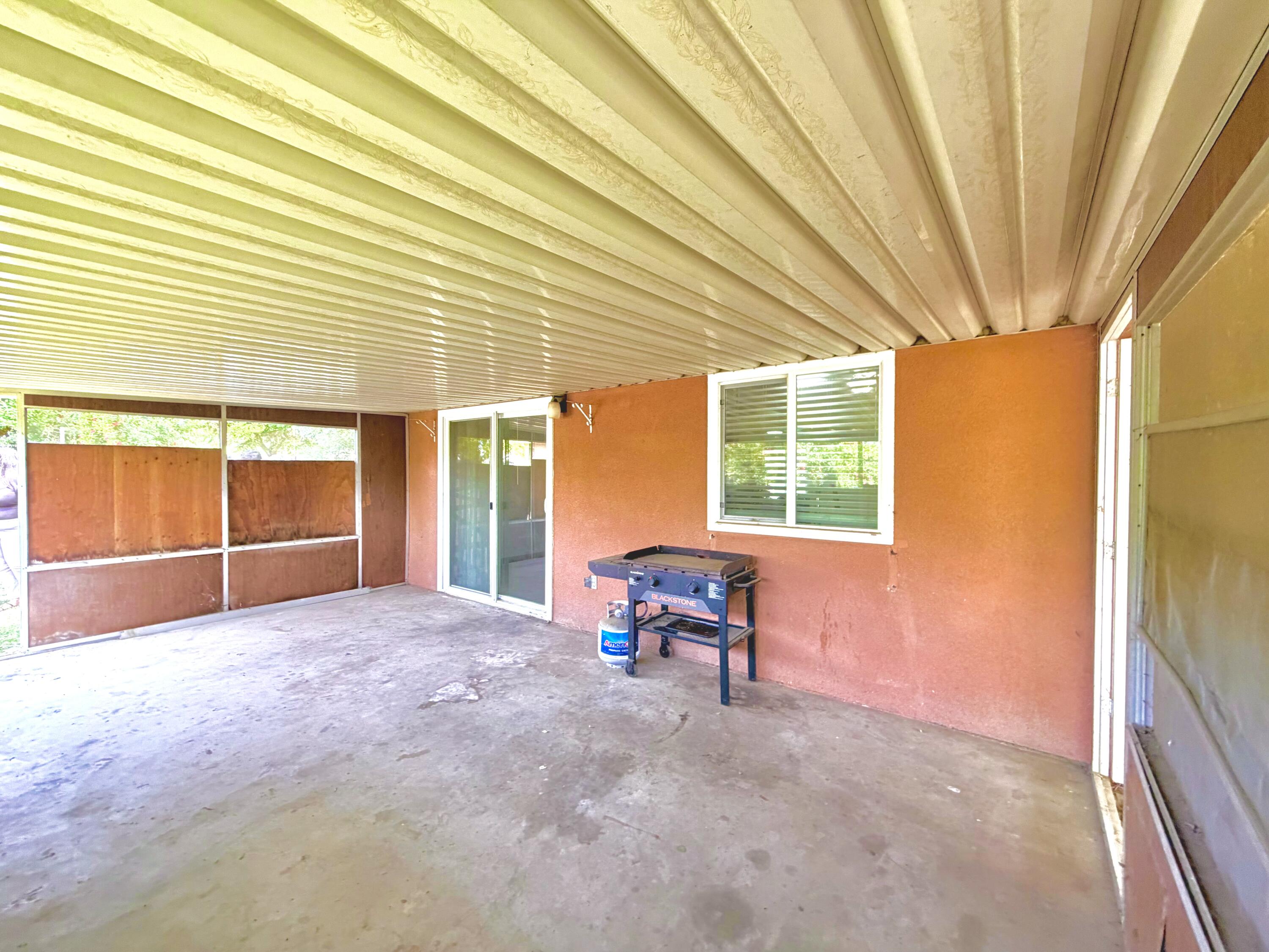 331 S Lotas St, Porterville, CA 93257