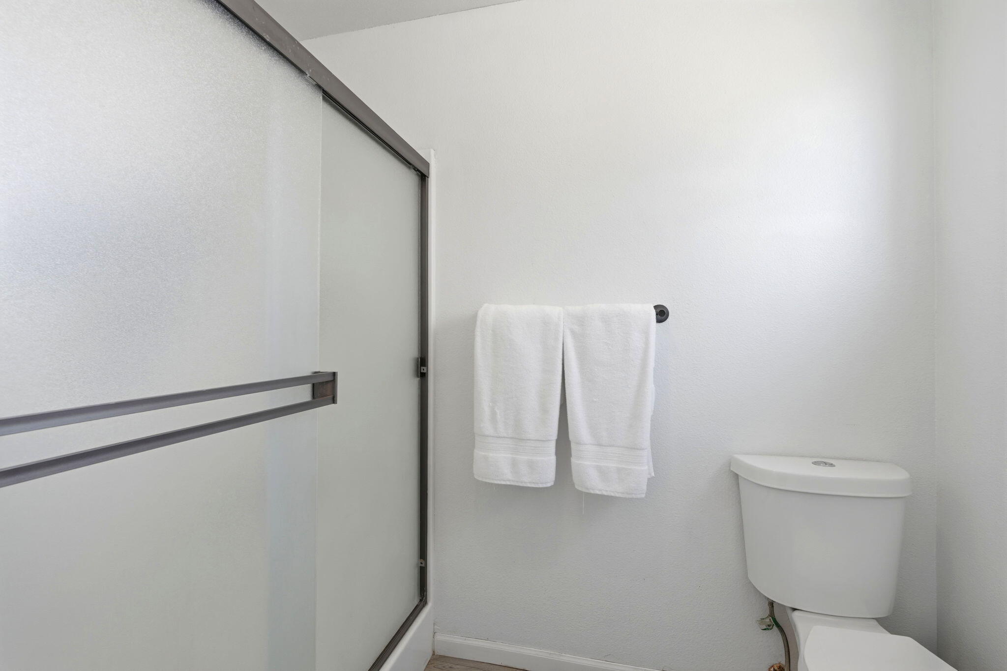 3118 W Loyola Ct, Visalia, CA 93277