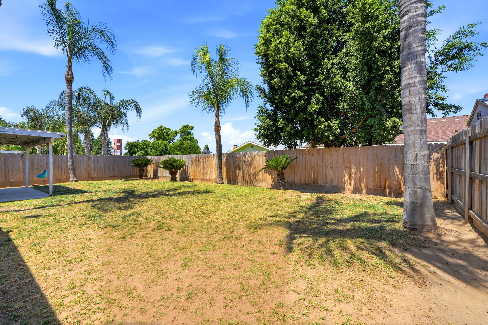 3118 W Loyola Ct, Visalia, CA 93277