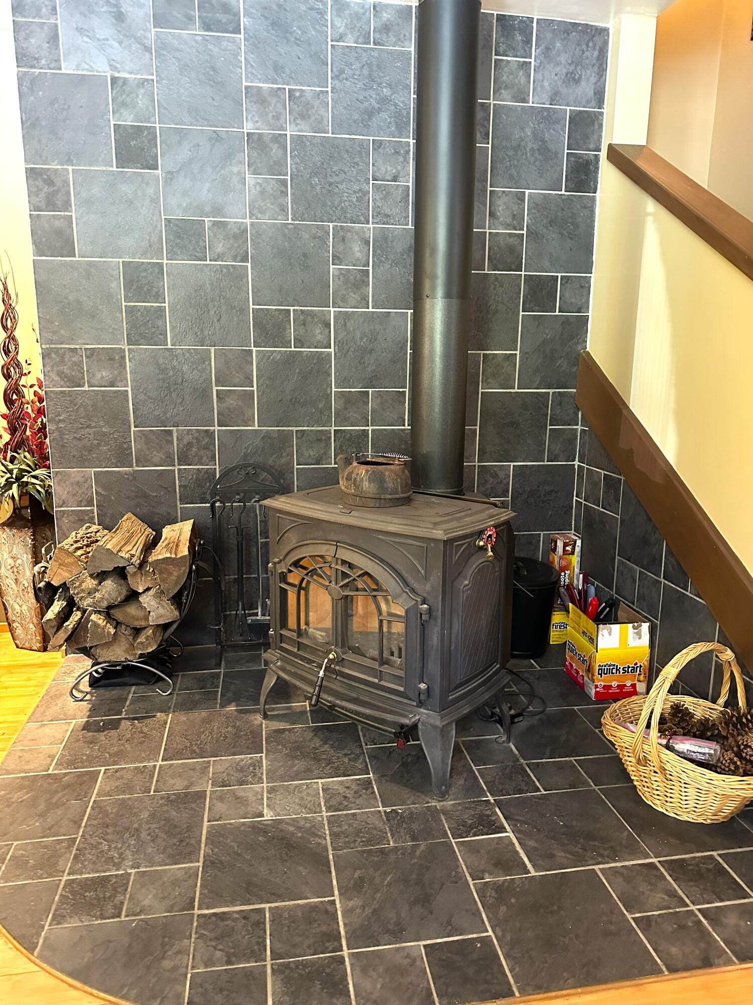 44127 Pine Flat Dr, California Hot Springs, CA 93207