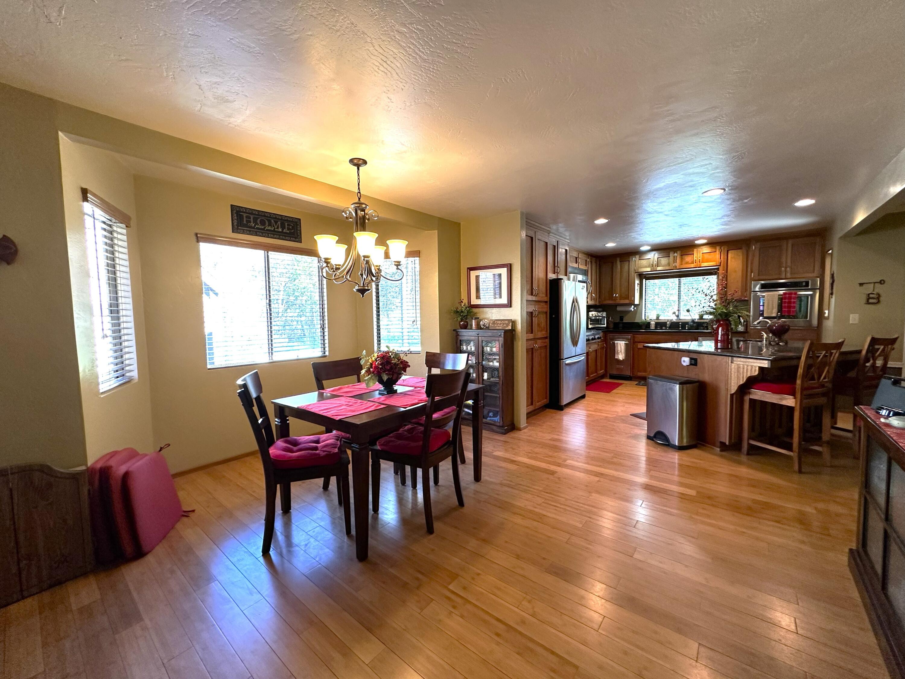 44127 Pine Flat Dr, California Hot Springs, CA 93207