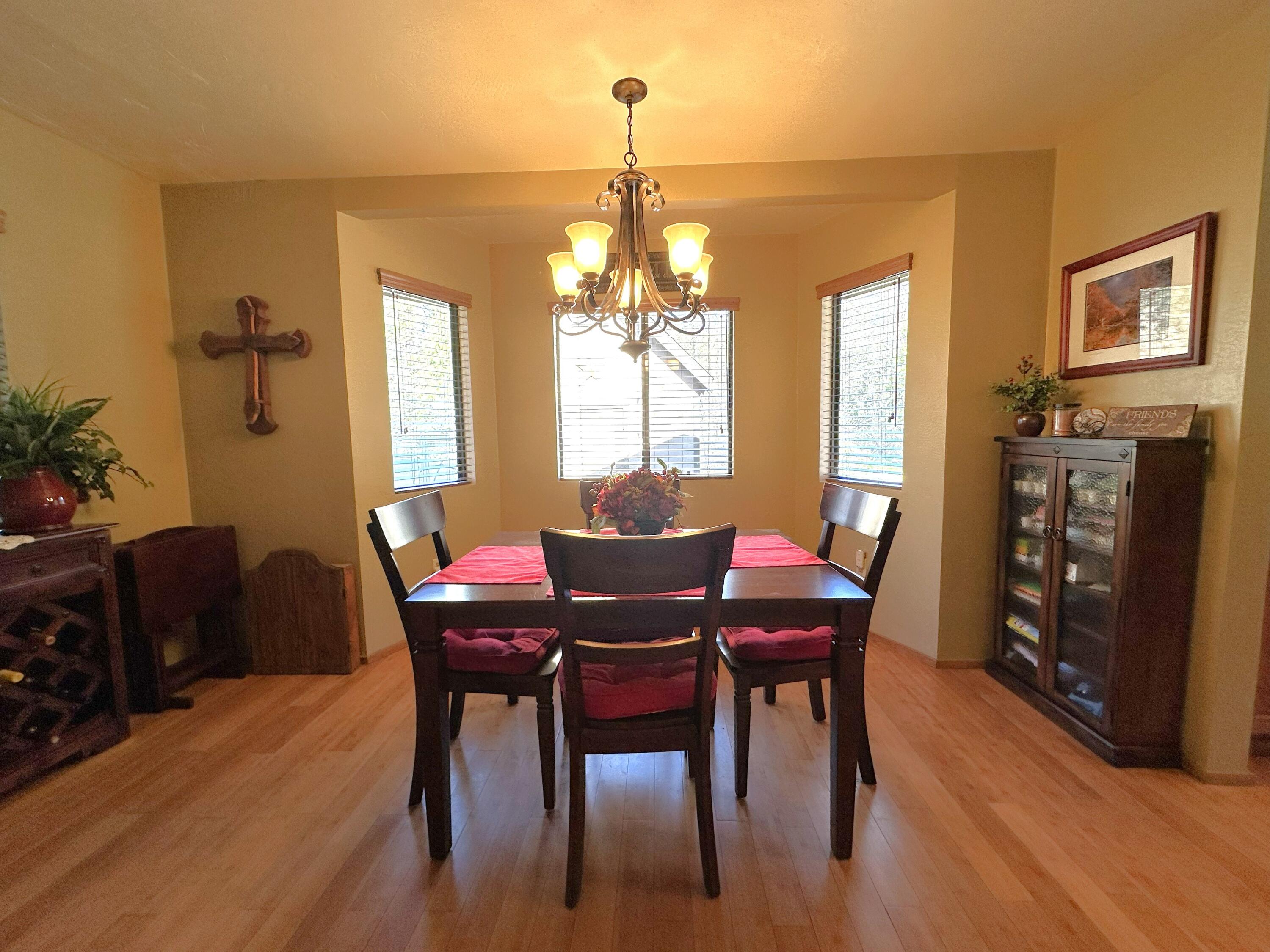 44127 Pine Flat Dr, California Hot Springs, CA 93207