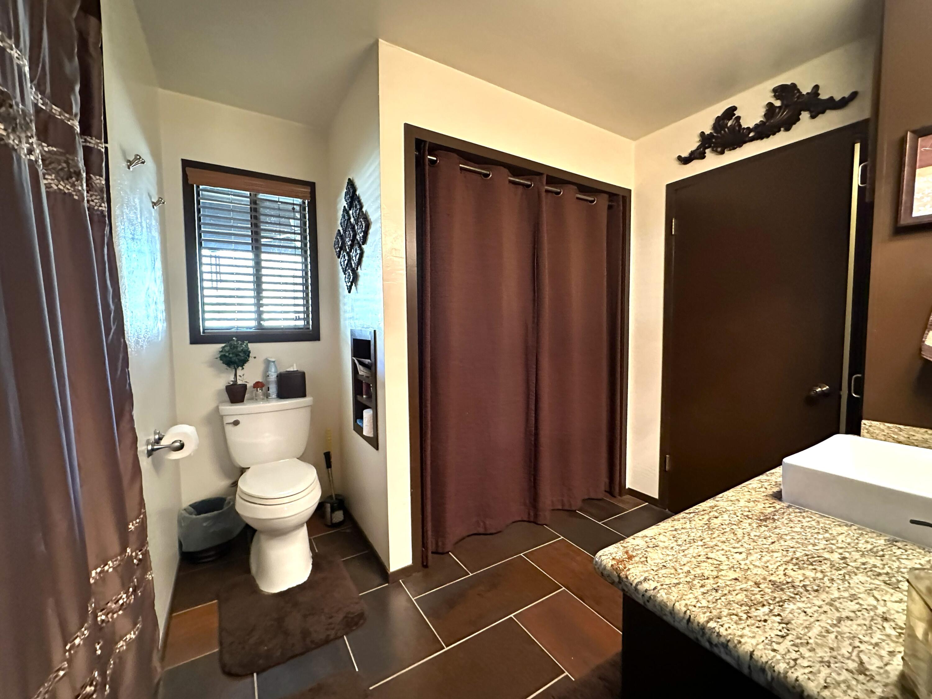 44127 Pine Flat Dr, California Hot Springs, CA 93207