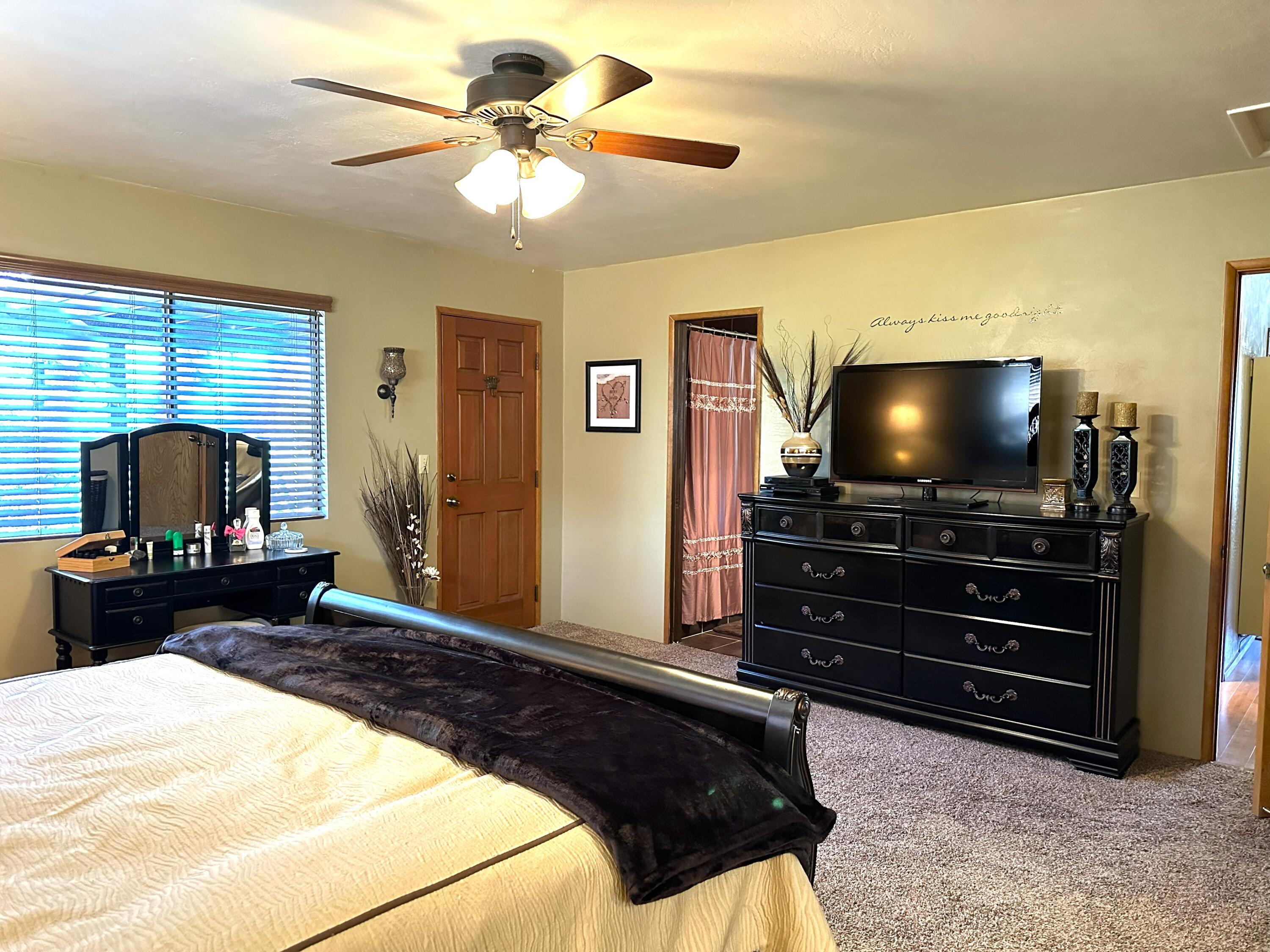 44127 Pine Flat Dr, California Hot Springs, CA 93207