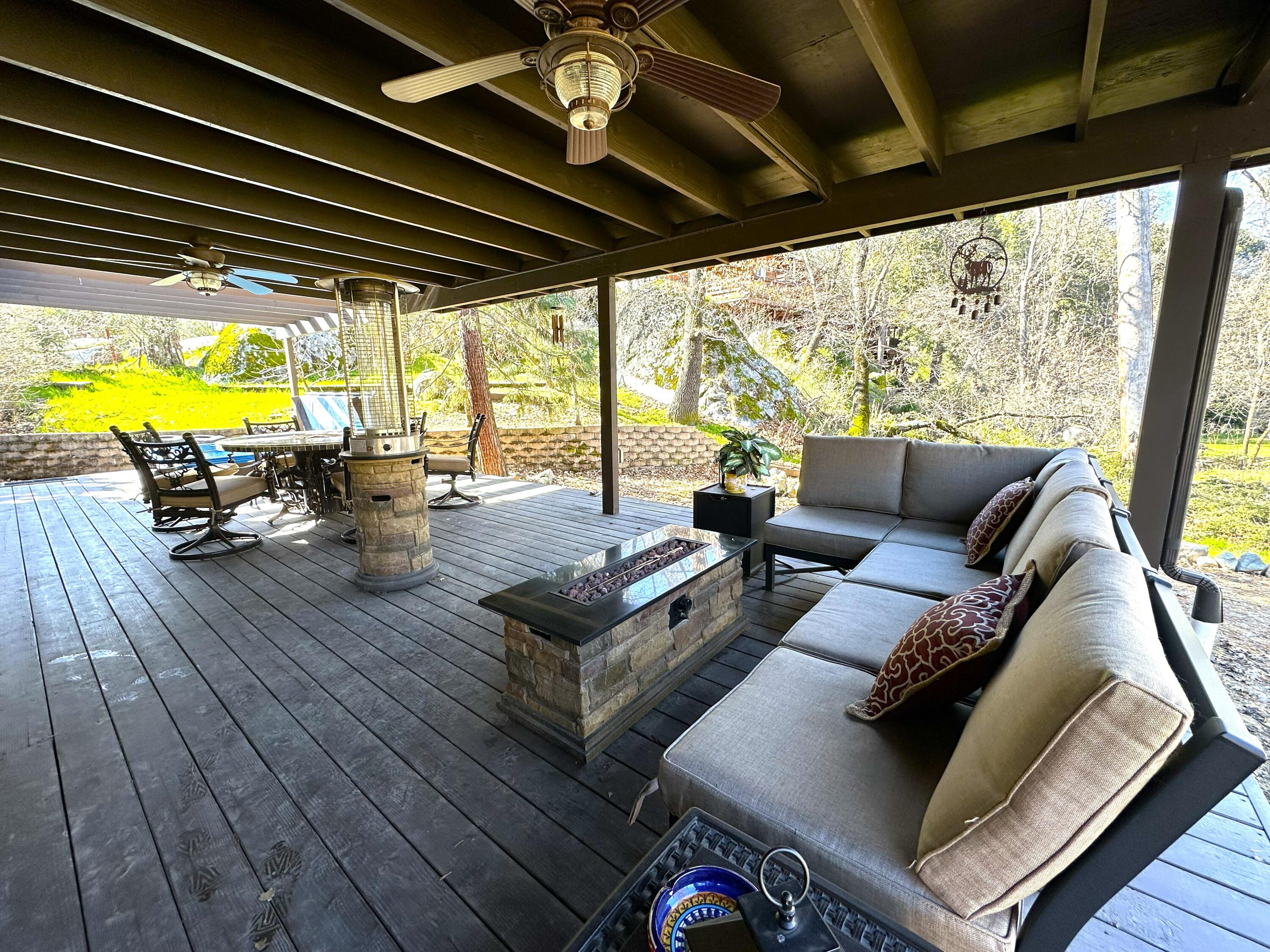 44127 Pine Flat Dr, California Hot Springs, CA 93207