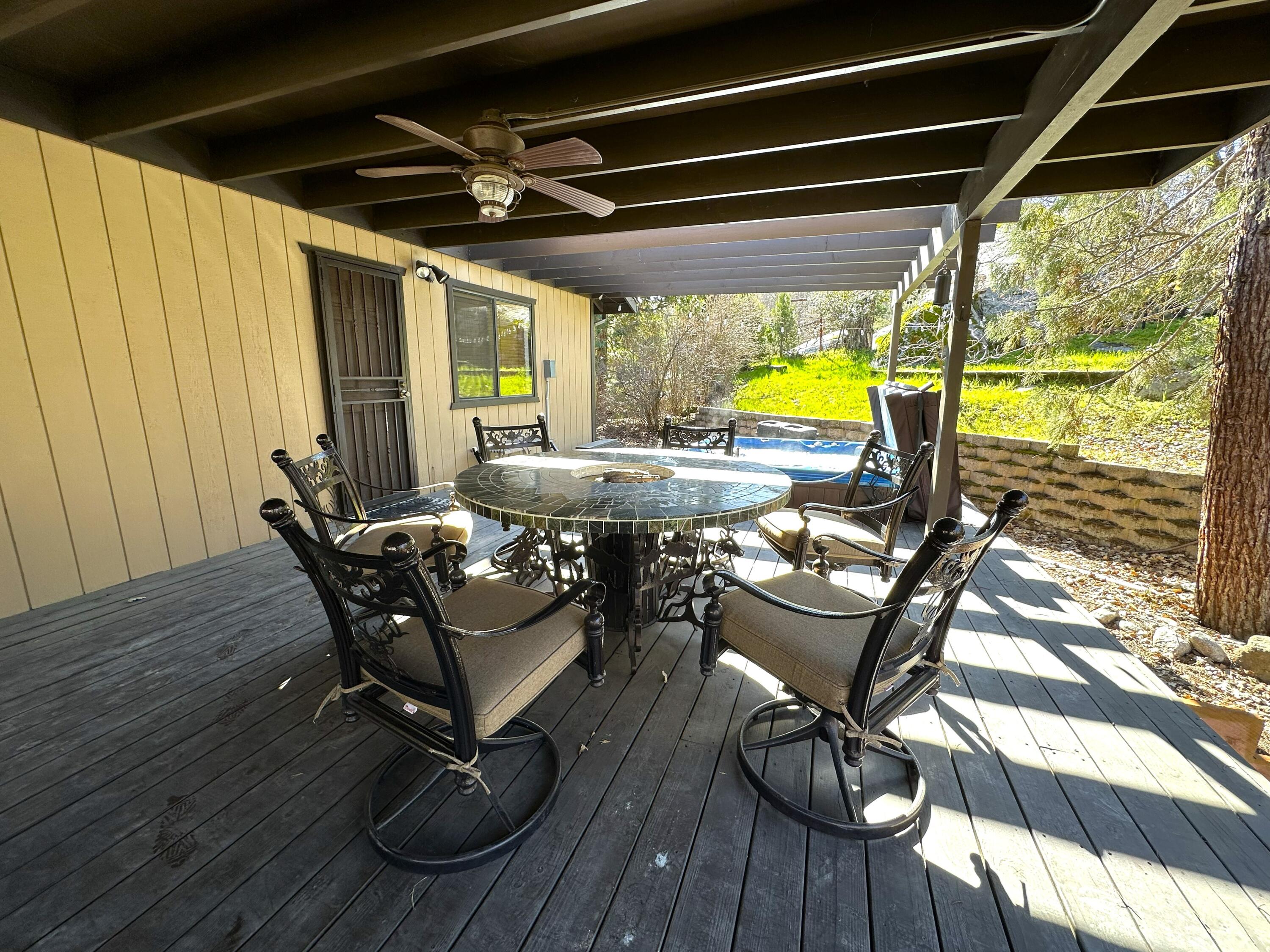 44127 Pine Flat Dr, California Hot Springs, CA 93207