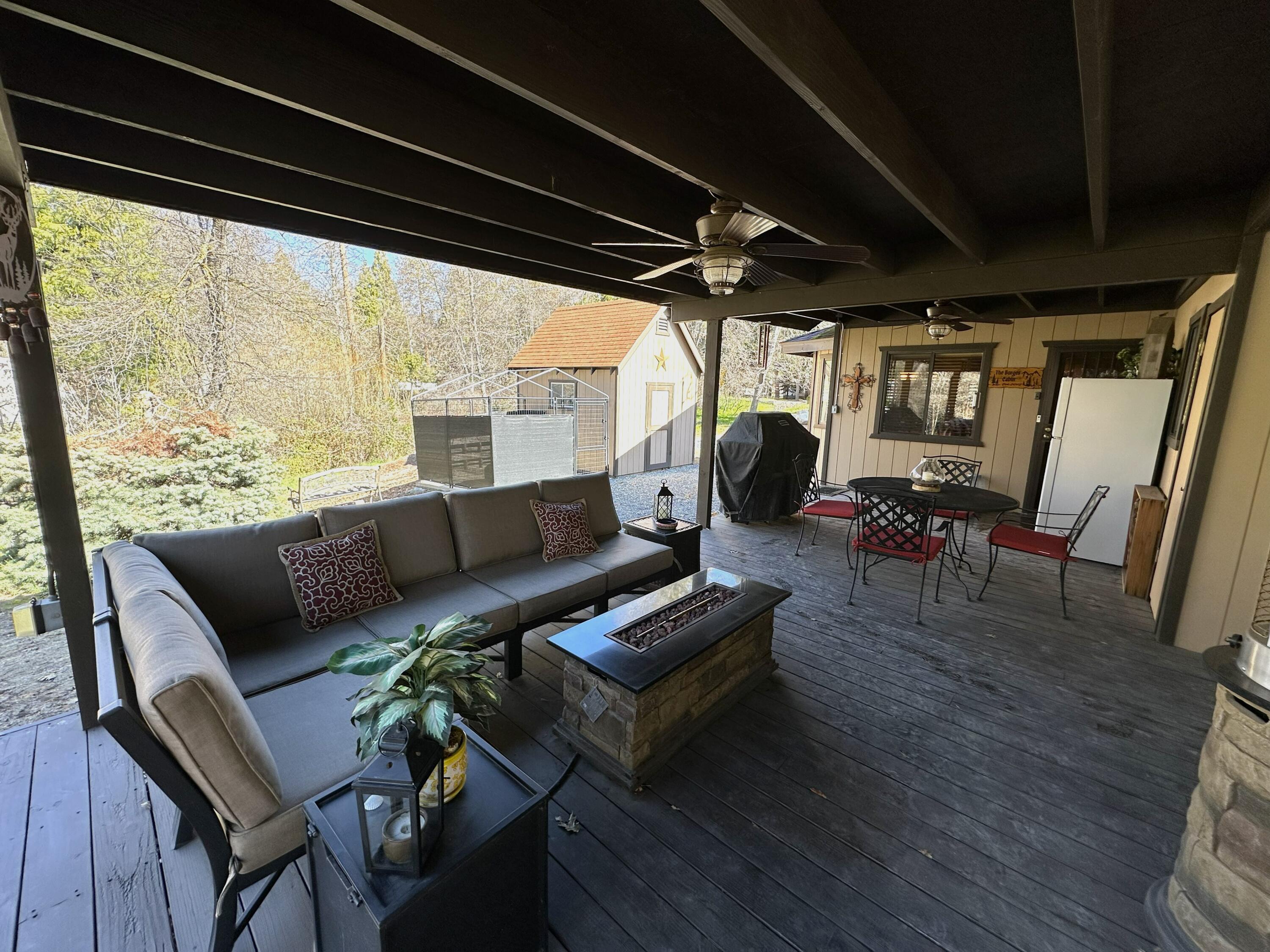44127 Pine Flat Dr, California Hot Springs, CA 93207