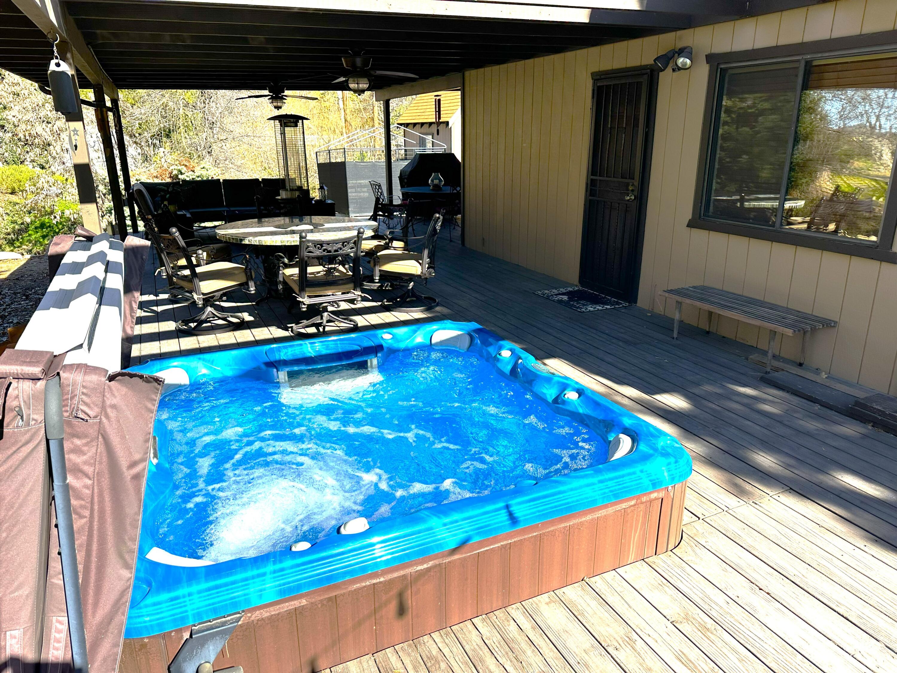 44127 Pine Flat Dr, California Hot Springs, CA 93207