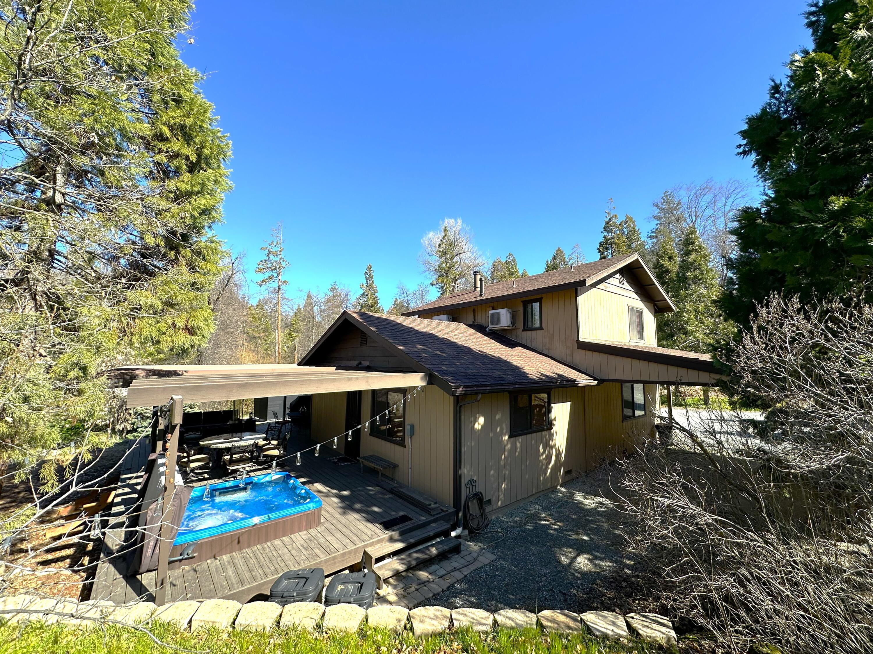 44127 Pine Flat Dr, California Hot Springs, CA 93207