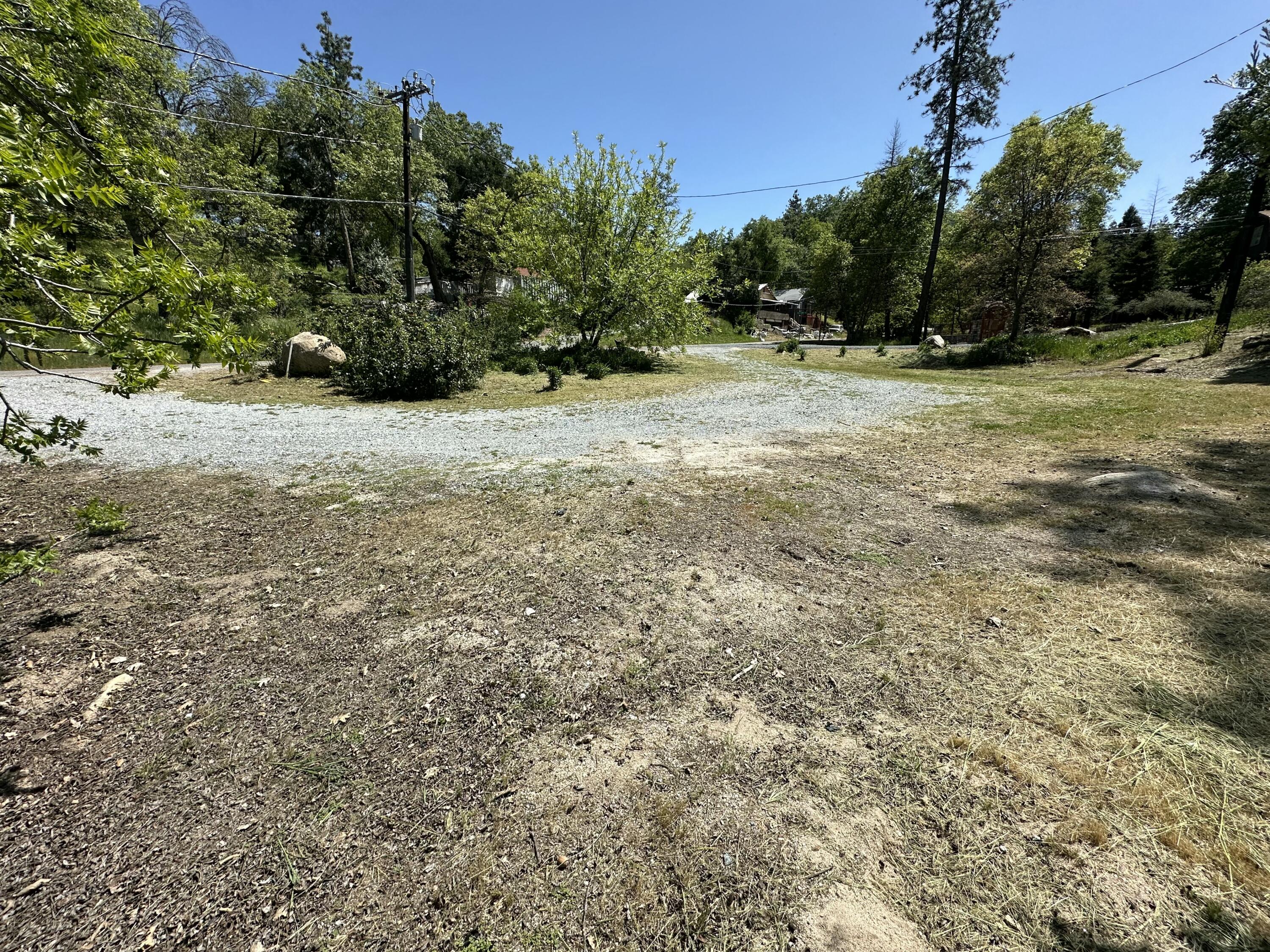 44127 Pine Flat Dr, California Hot Springs, CA 93207