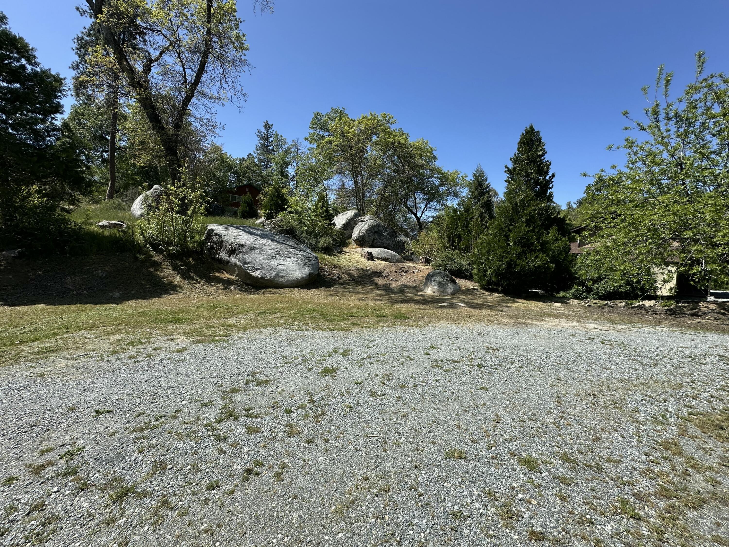 44127 Pine Flat Dr, California Hot Springs, CA 93207