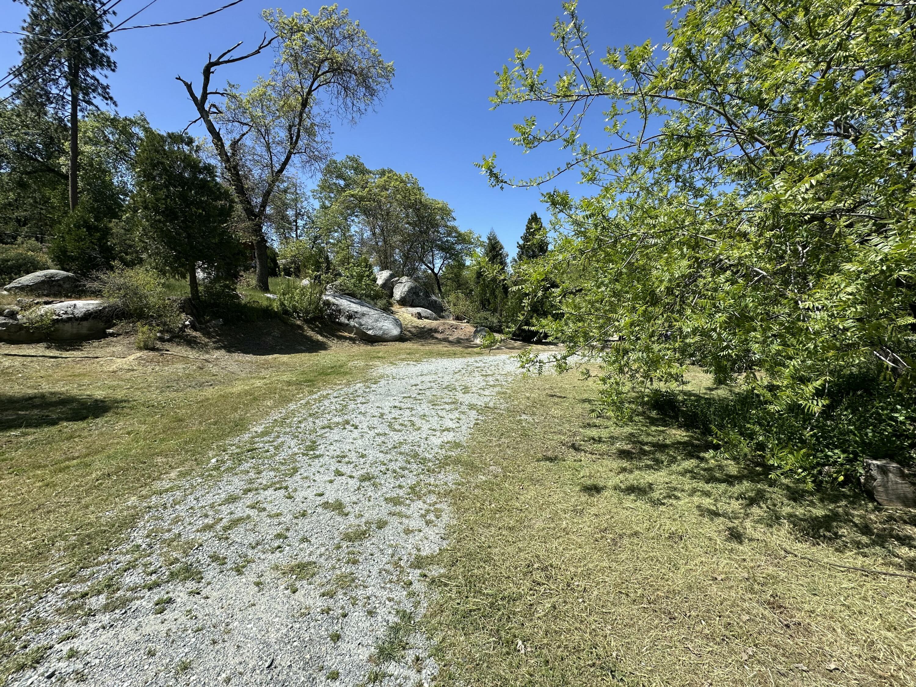 44127 Pine Flat Dr, California Hot Springs, CA 93207