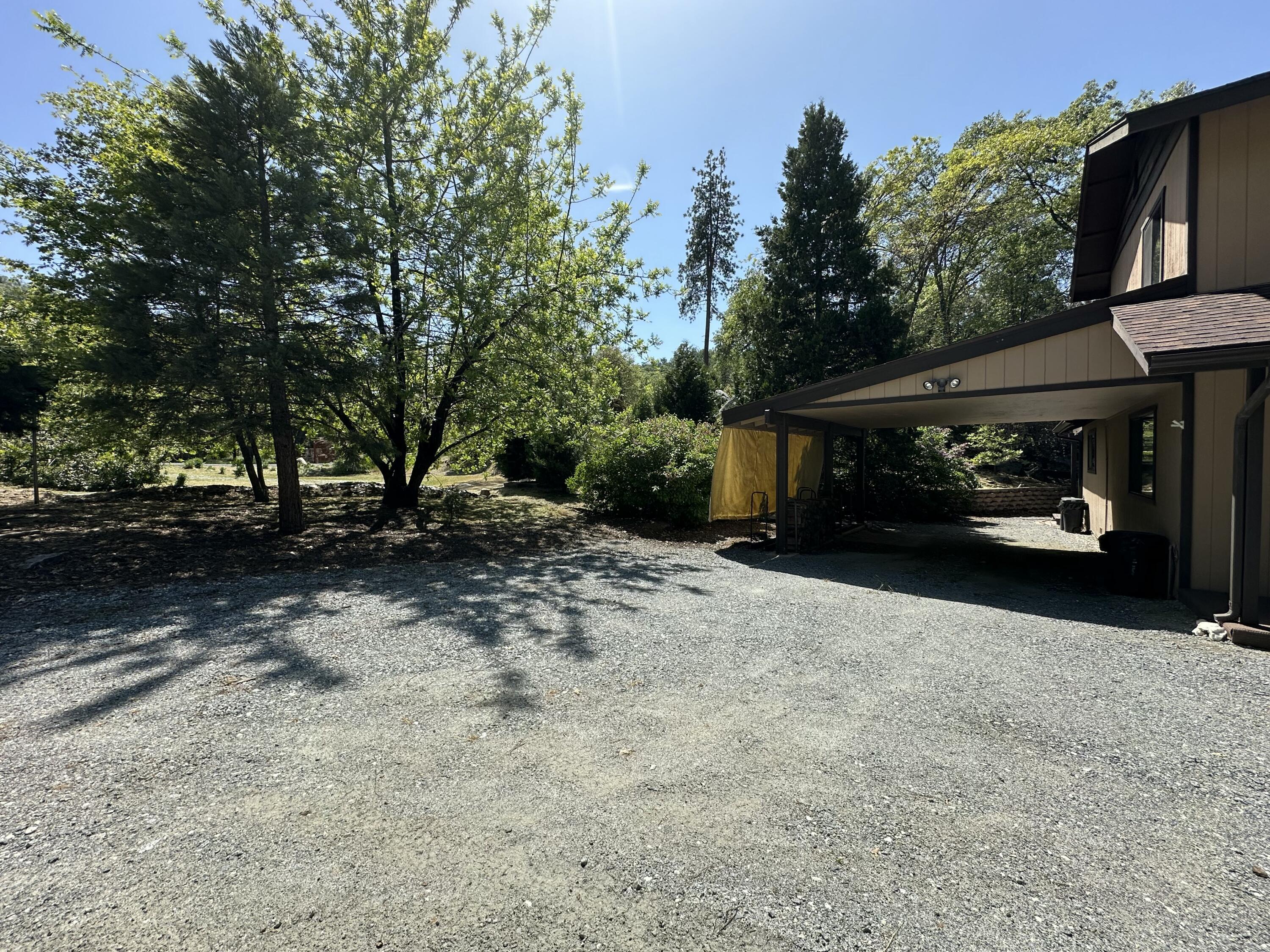 44127 Pine Flat Dr, California Hot Springs, CA 93207