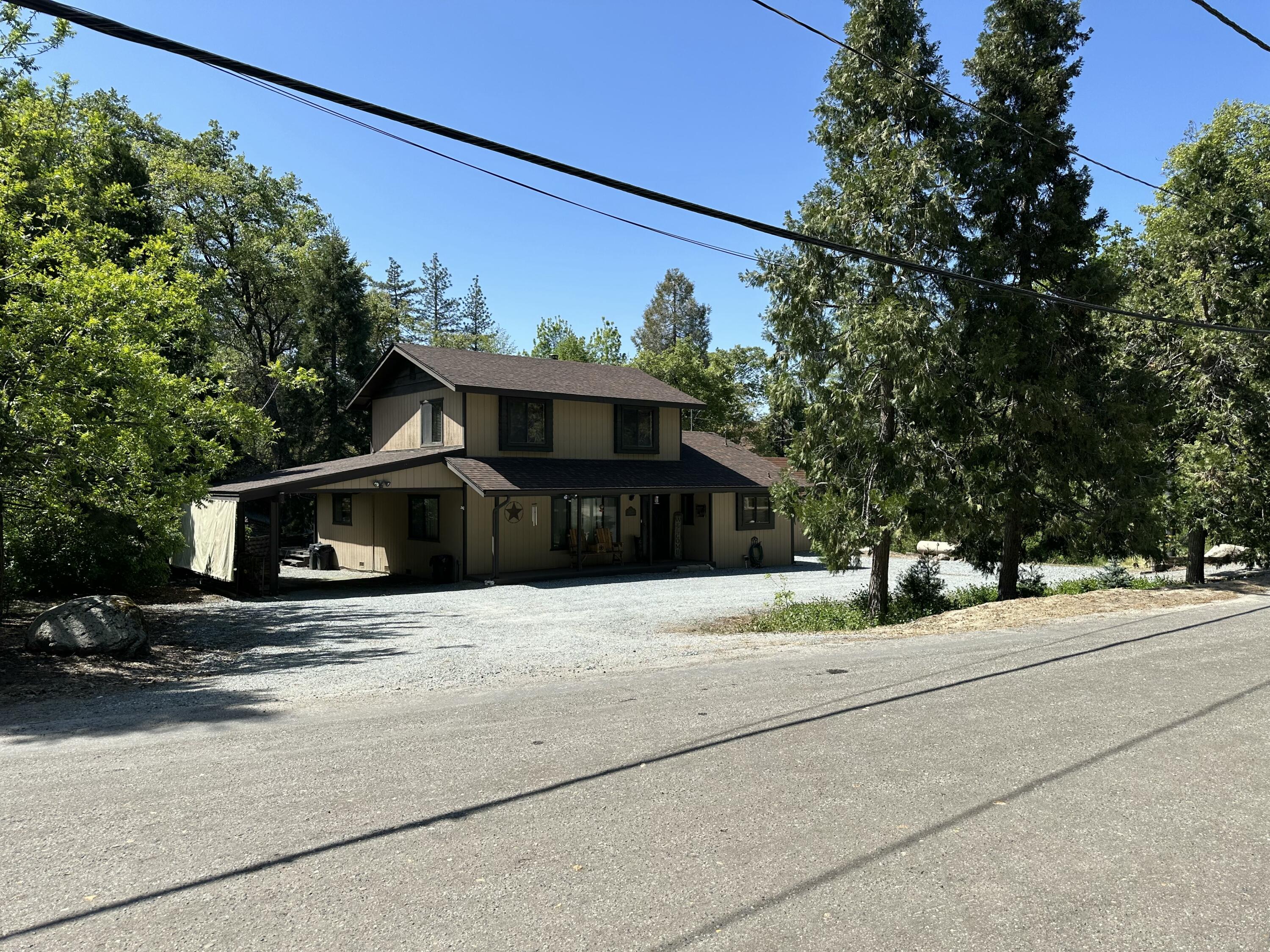 44127 Pine Flat Dr, California Hot Springs, CA 93207