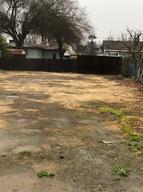 194 S Pine St, Pixley, CA 93256
