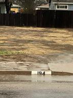 194 S Pine St, Pixley, CA 93256