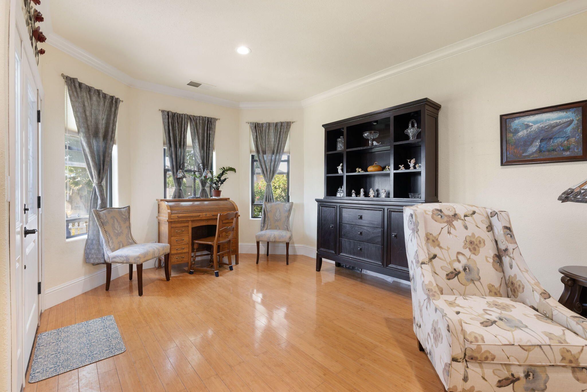 303 N E St, Exeter, CA 93221