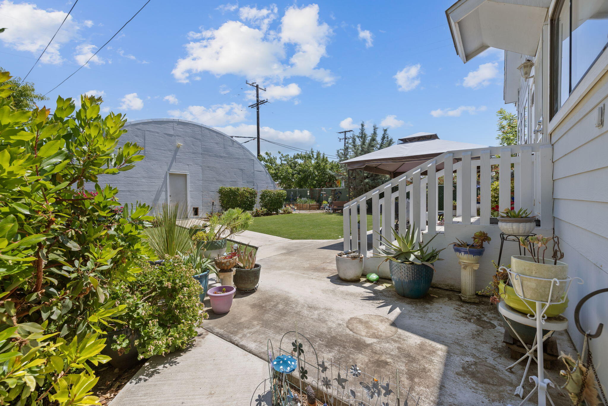 303 N E St, Exeter, CA 93221