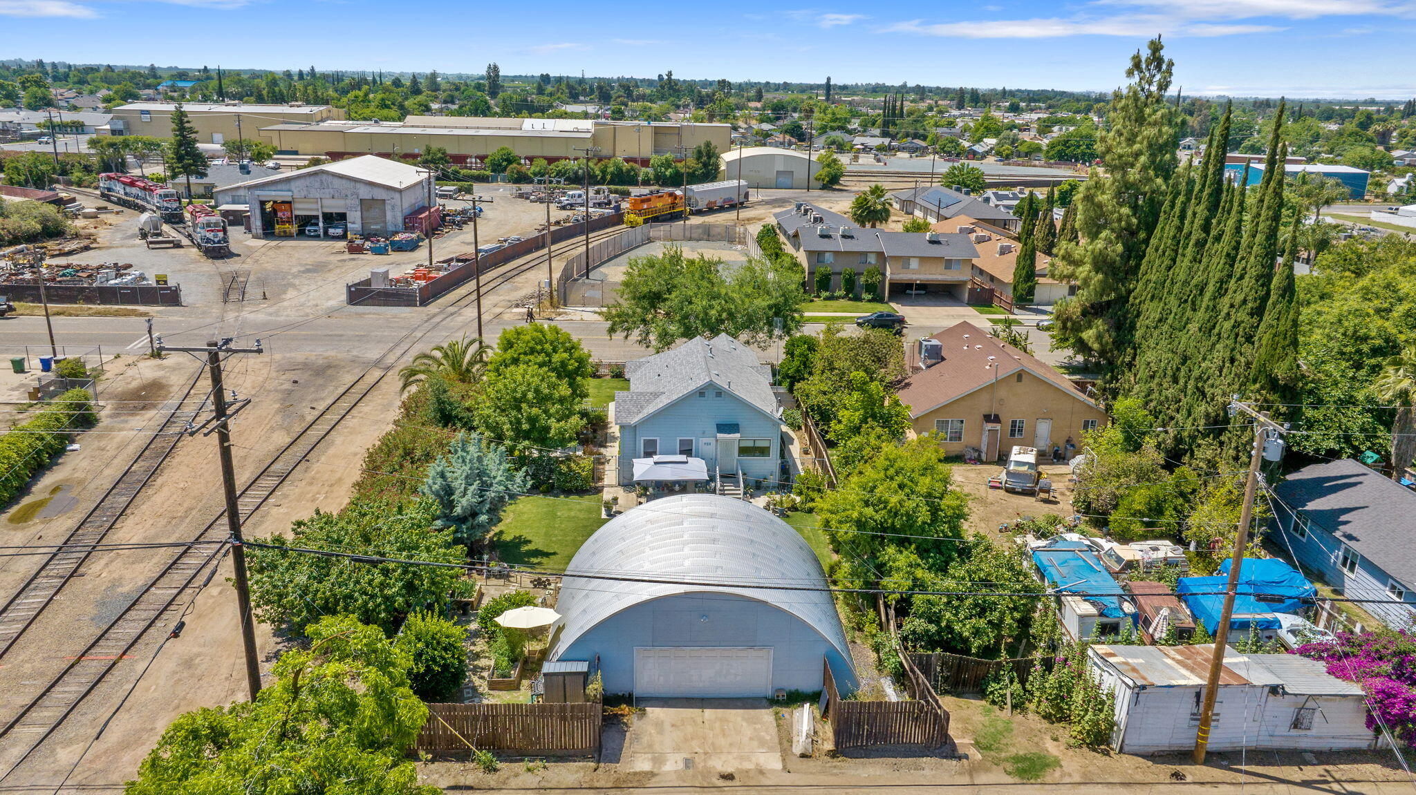 303 N E St, Exeter, CA 93221